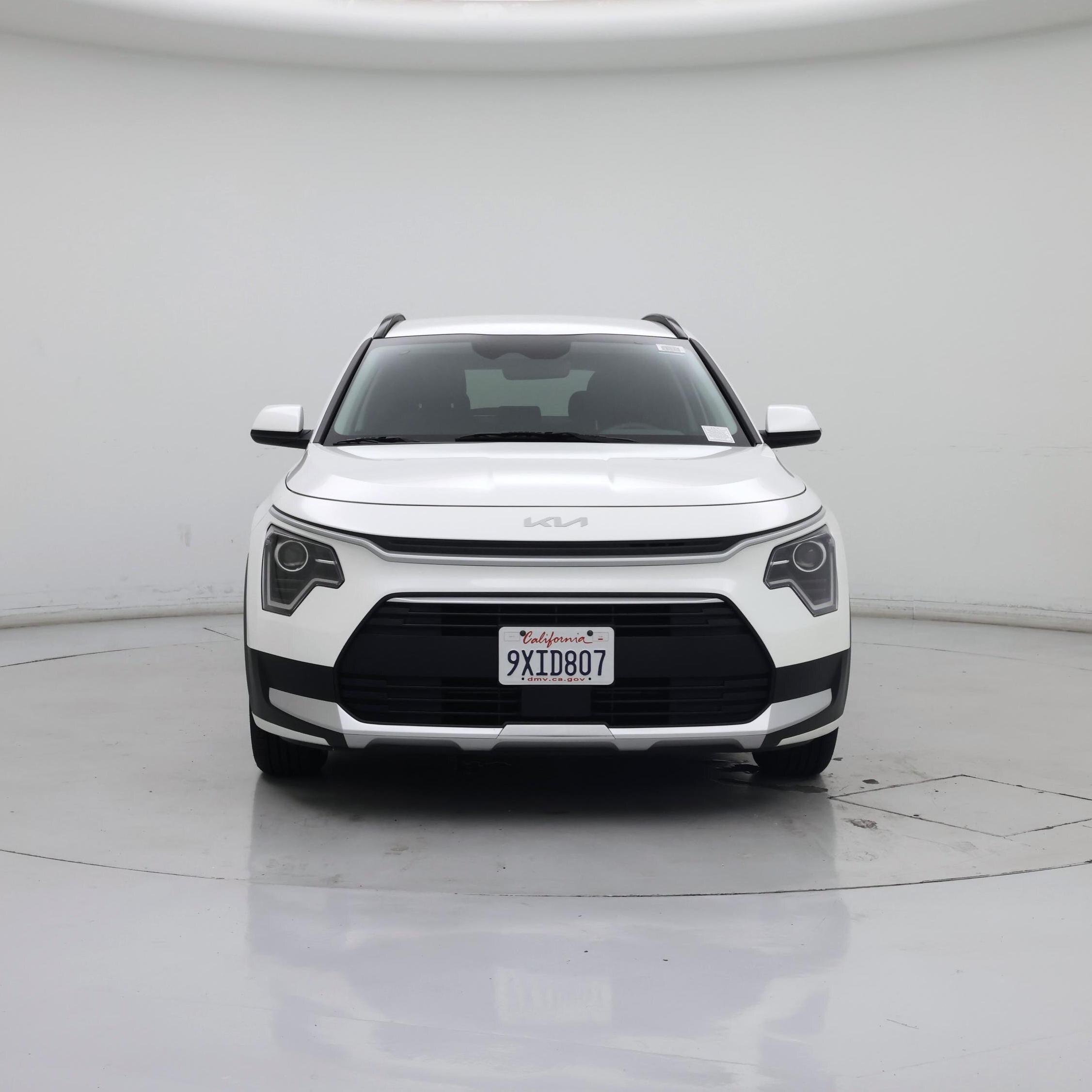 Thumbnail: 2023 Kia Niro - 5