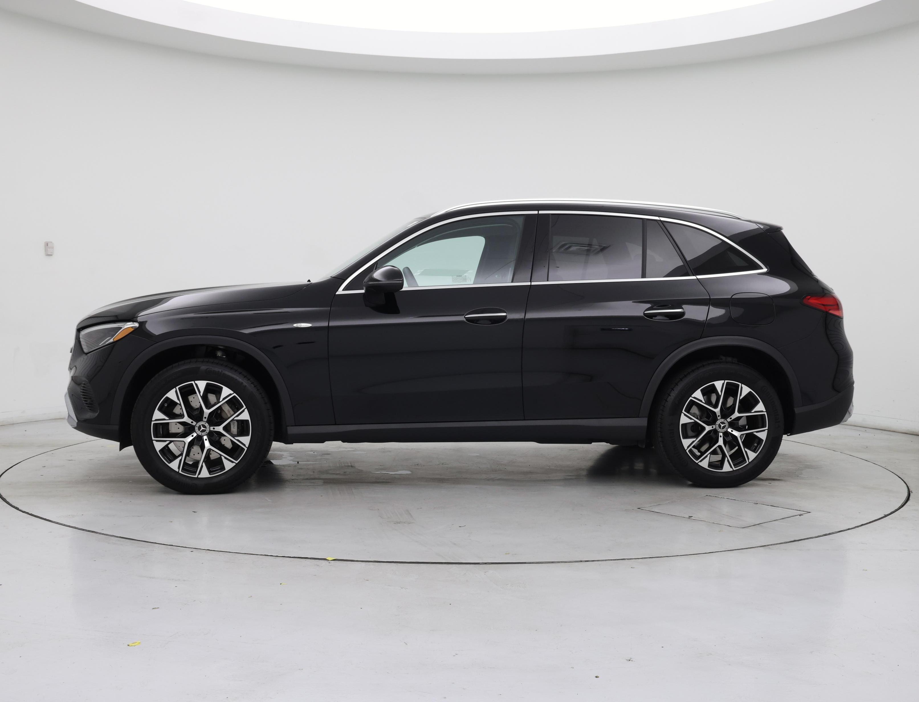 Thumbnail: 2025 Mercedes-Benz GLC - 3