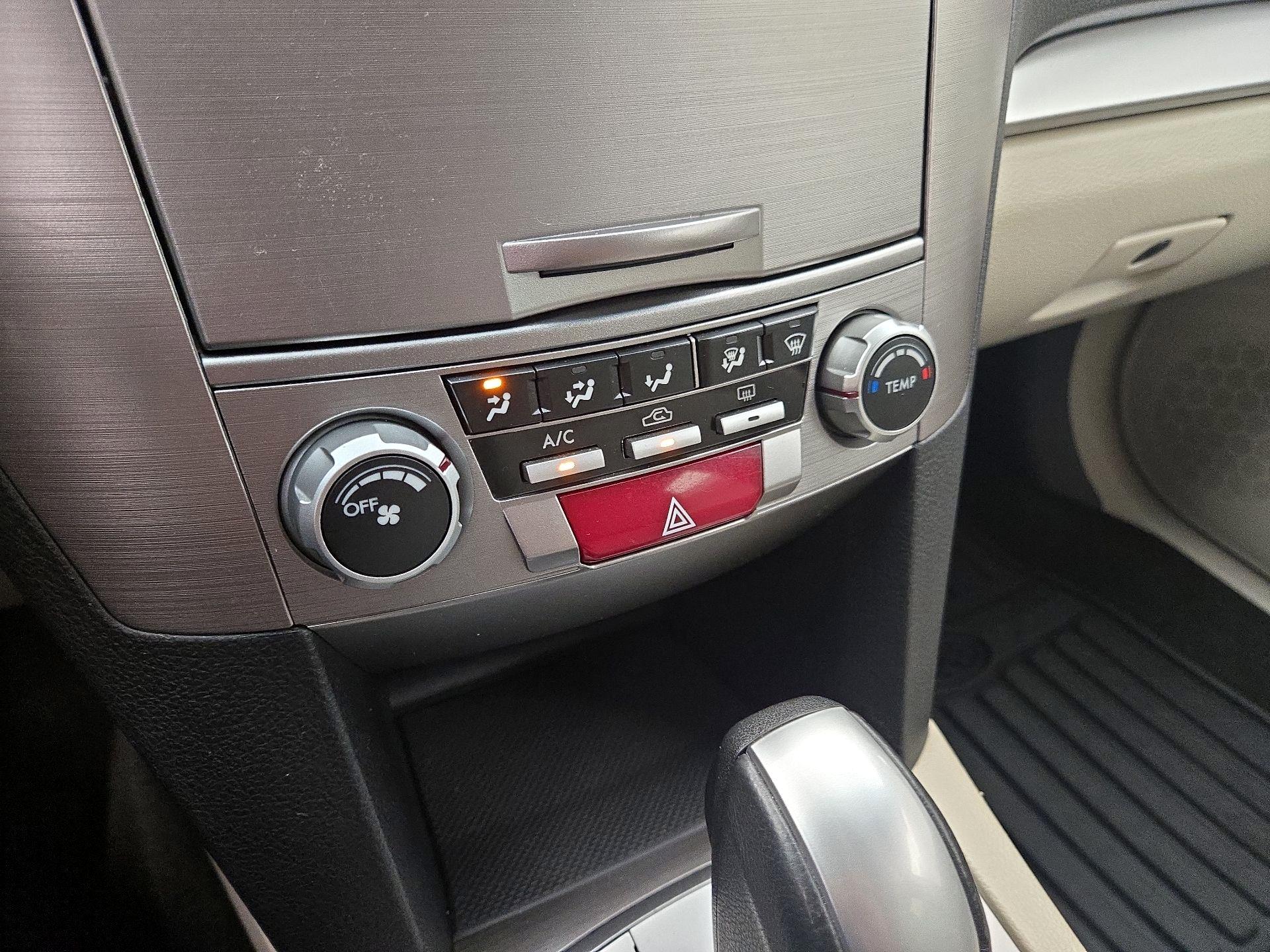 Thumbnail: 2014 Subaru Outback - 16