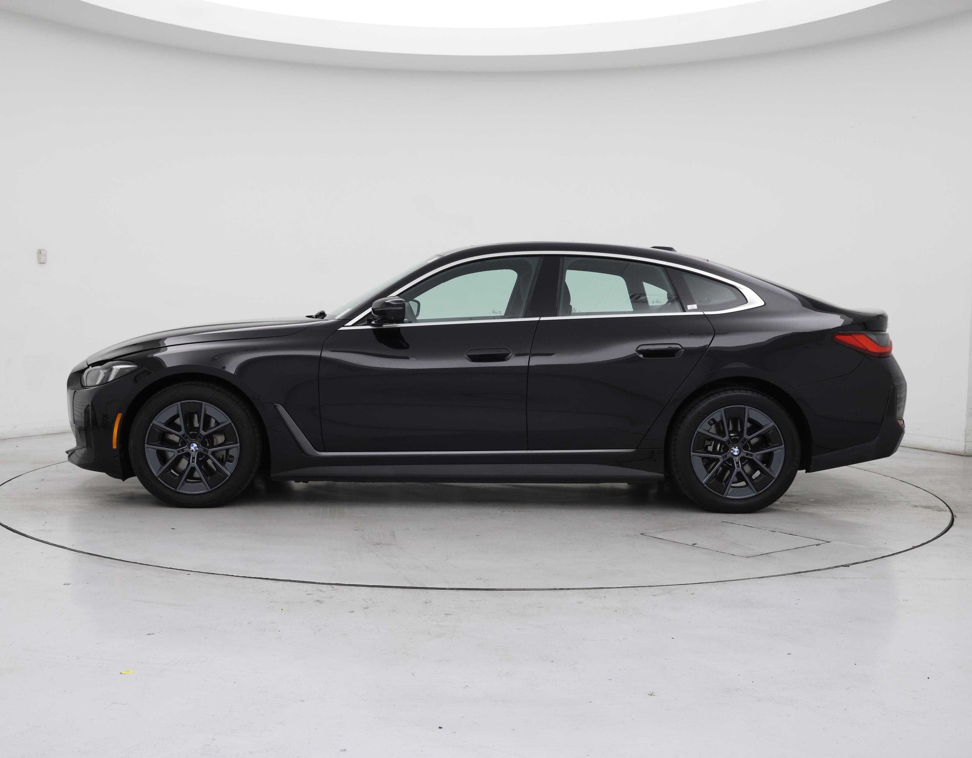 Thumbnail: 2025 BMW i4 - 3