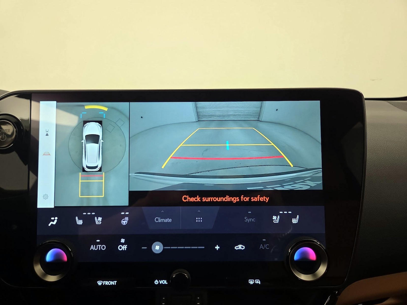 2024 Lexus NX PHEV 450h+ - Photo 16