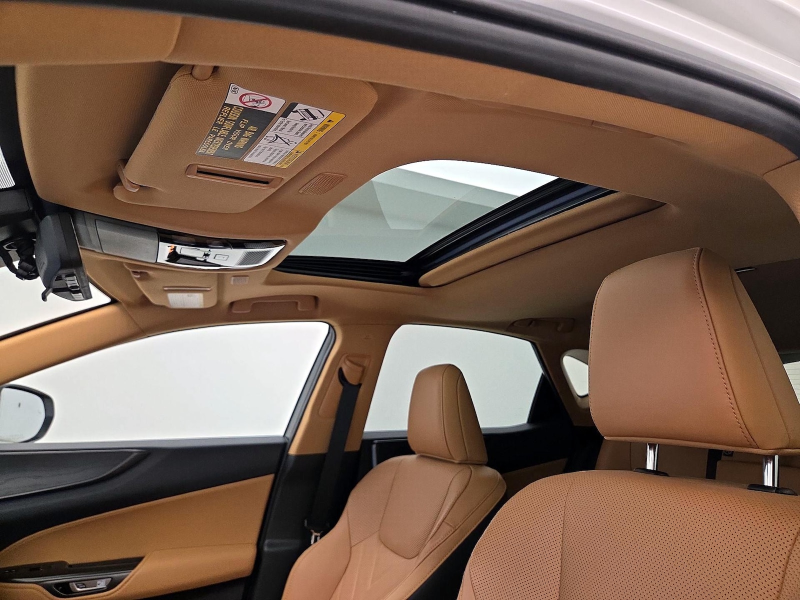 2024 Lexus NX PHEV 450h+ - Photo 21