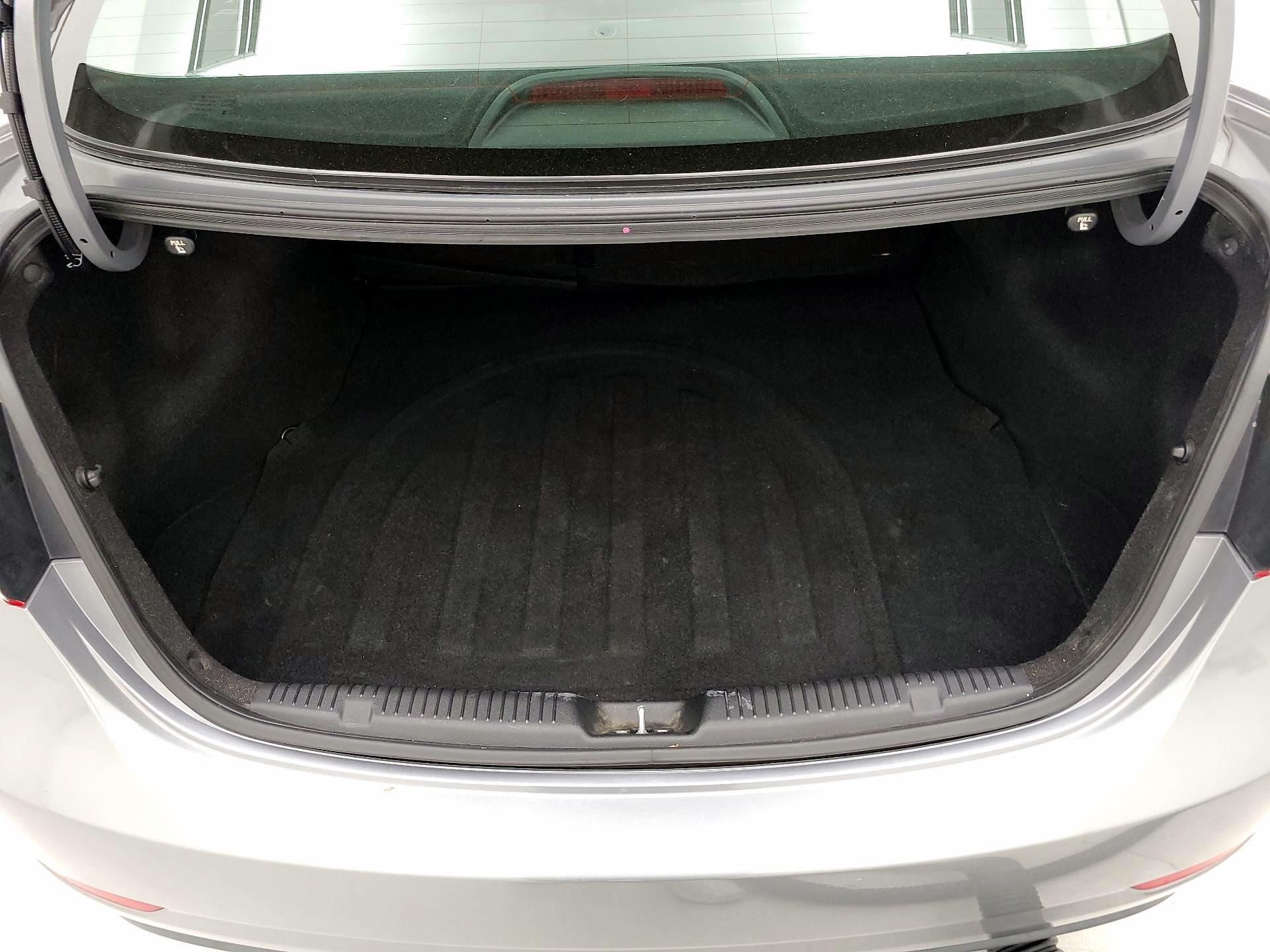 Thumbnail: 2015 Hyundai Elantra - 20