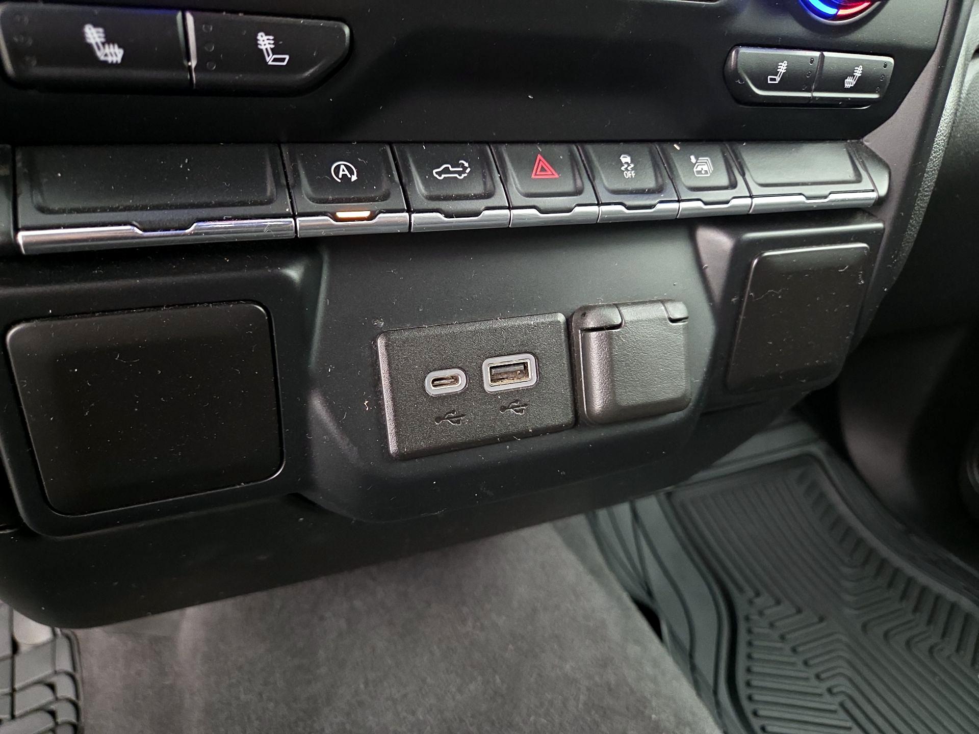 Thumbnail: 2019 Chevrolet Silverado 1500 - 18
