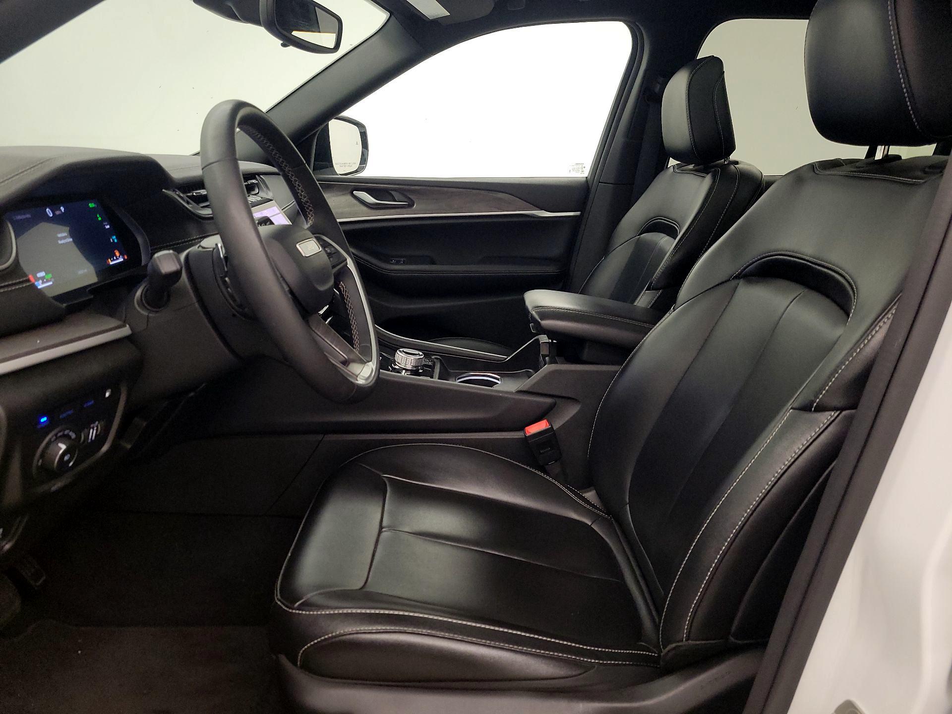 Thumbnail: 2024 Jeep Grand Cherokee - 11