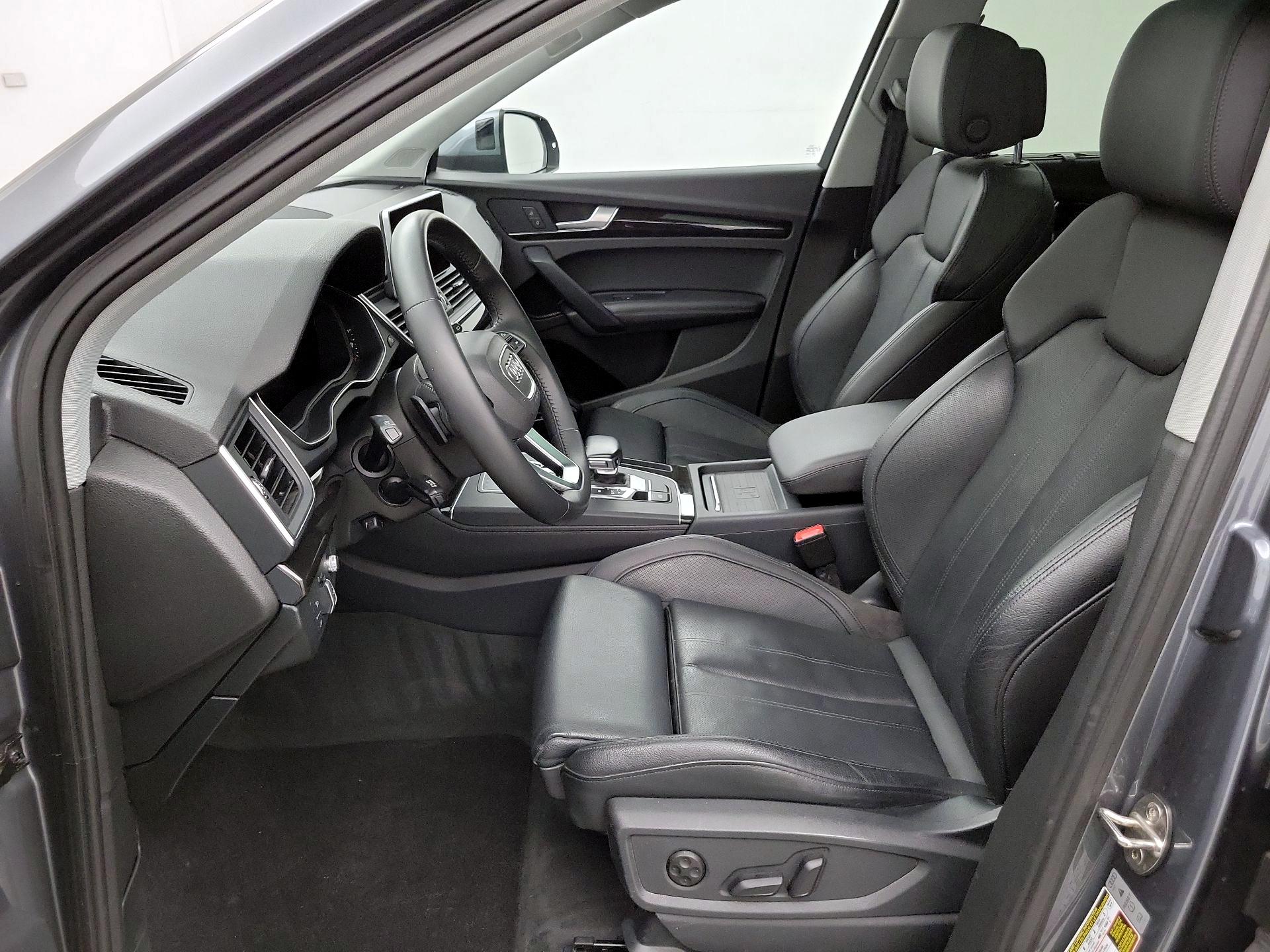 Thumbnail: 2019 Audi Q5 - 11