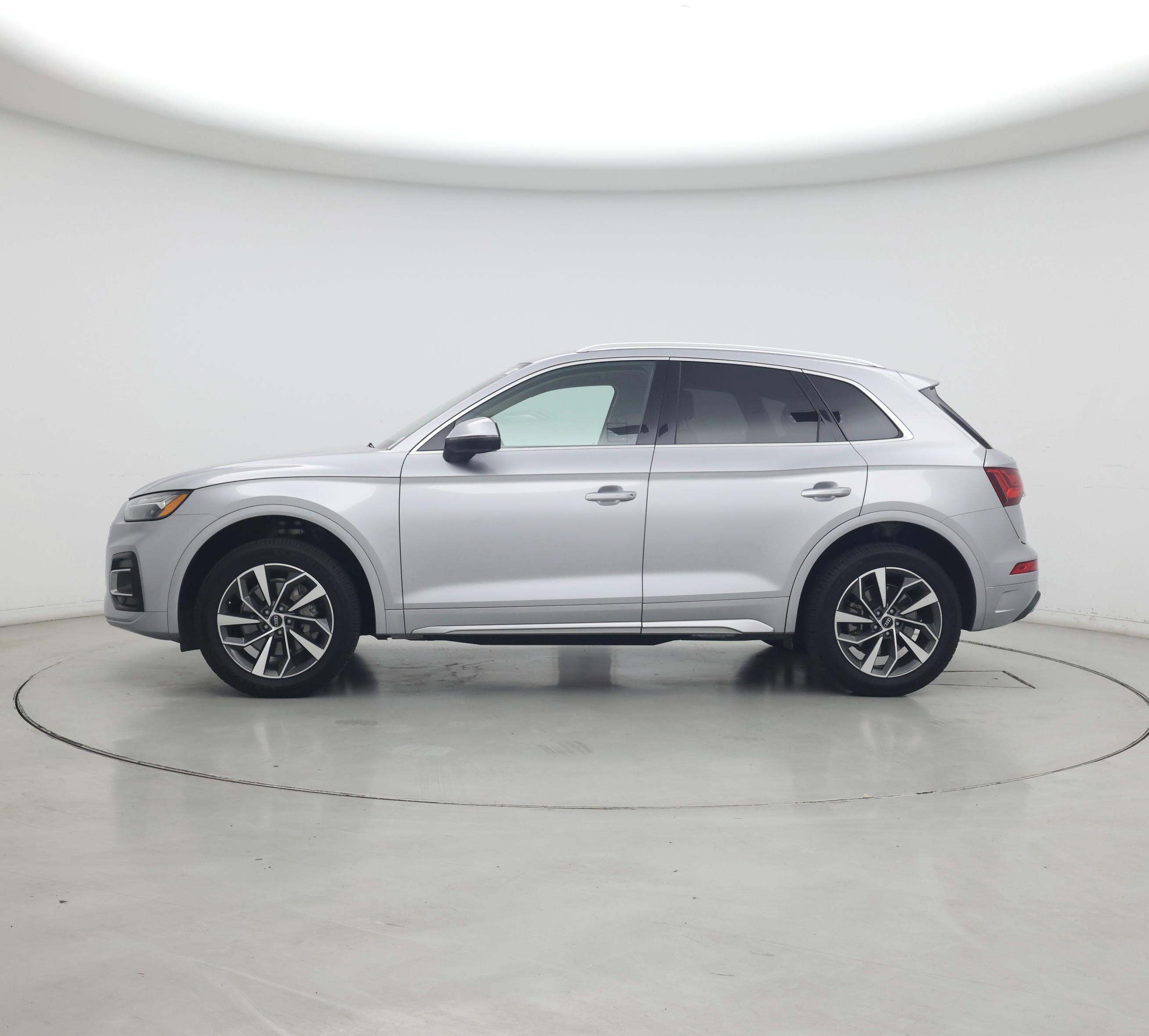 Thumbnail: 2021 Audi Q5 - 3