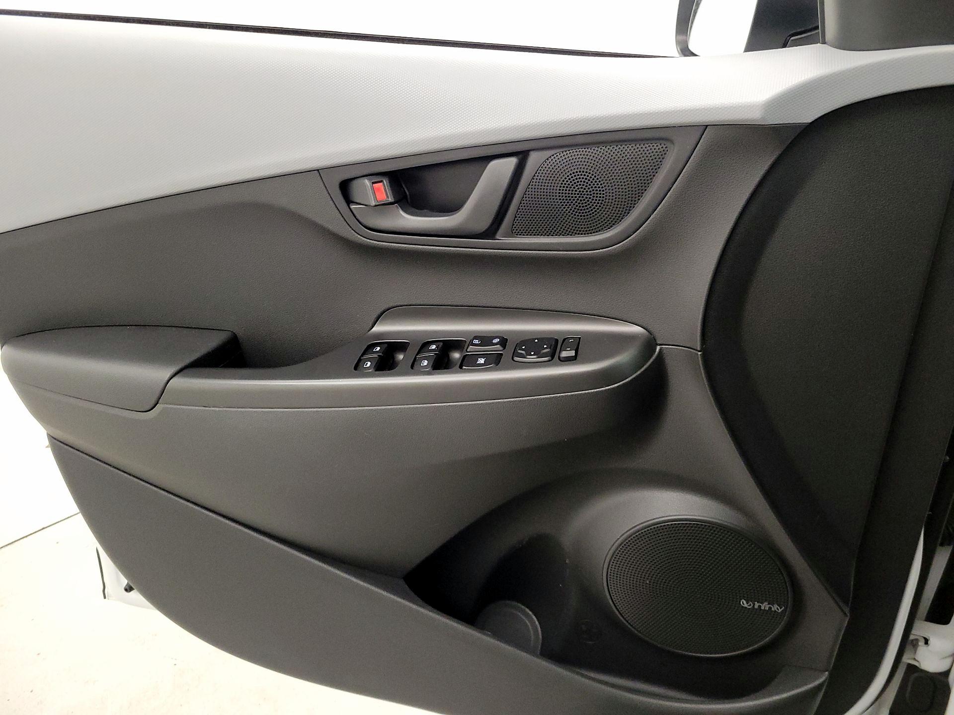 Thumbnail: 2020 Hyundai Kona - 12