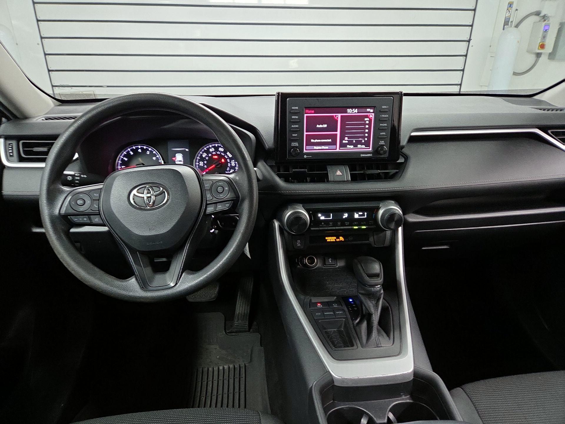 Thumbnail: 2021 Toyota RAV4 - 9