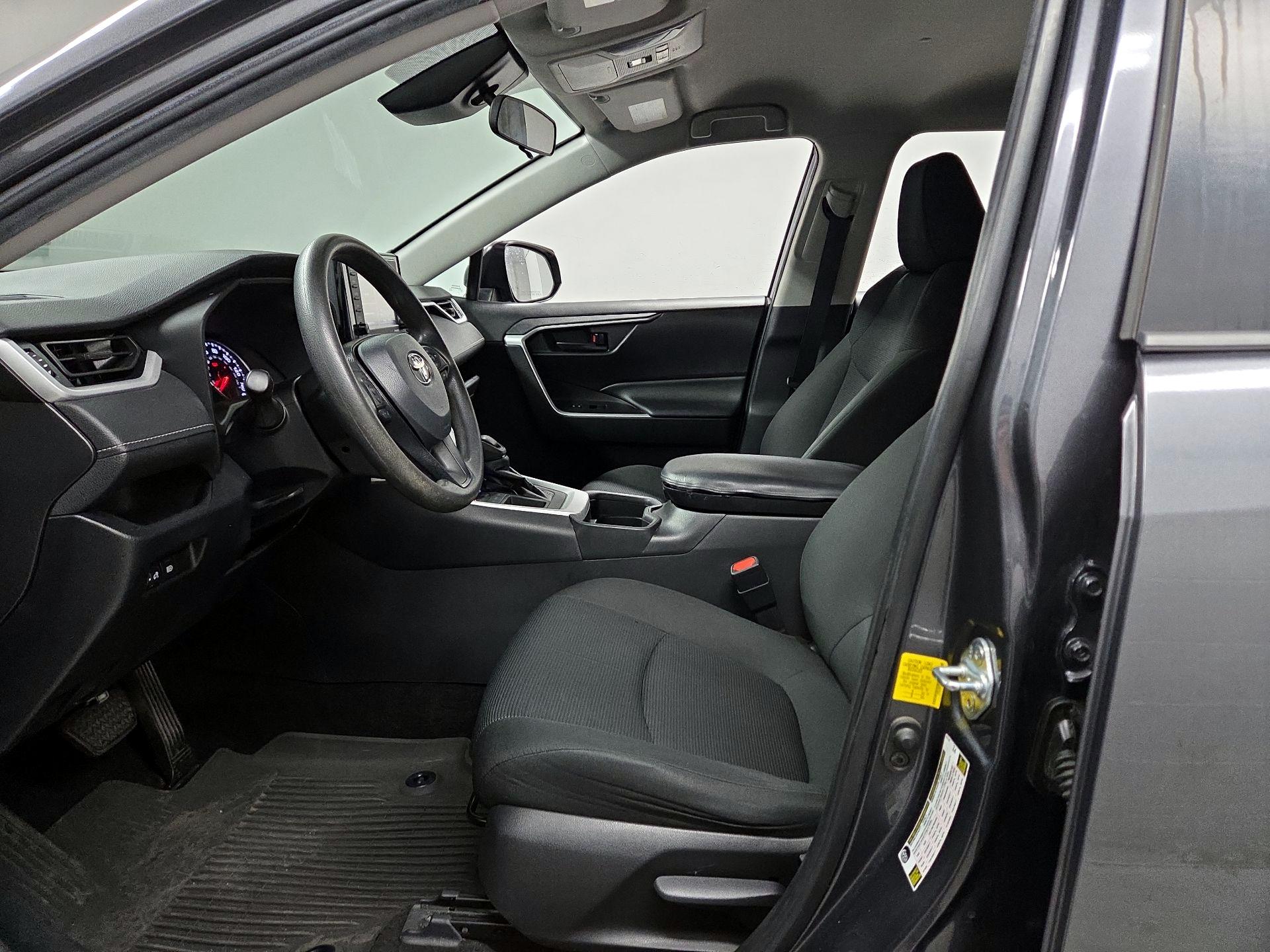 Thumbnail: 2021 Toyota RAV4 - 11