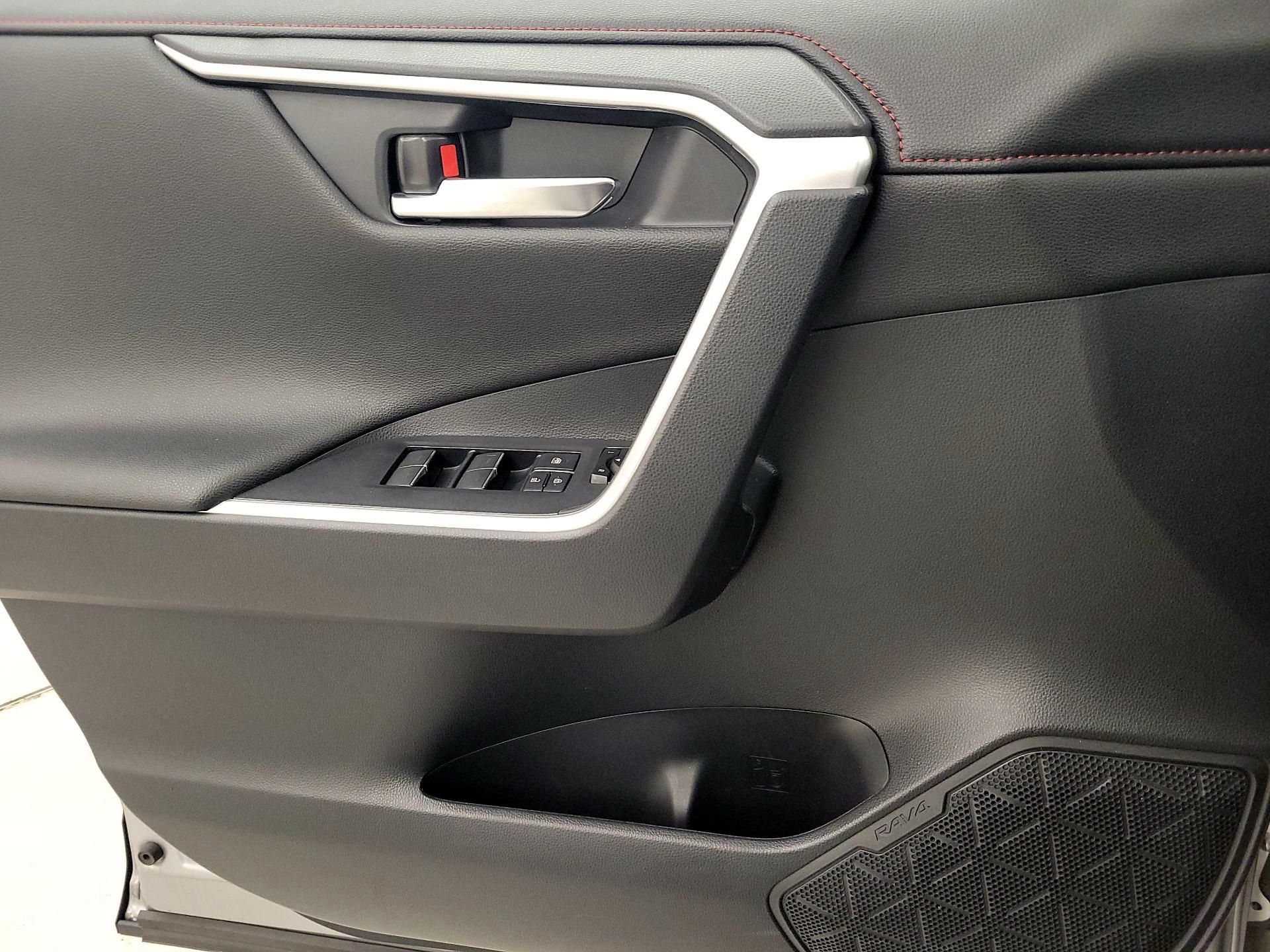 Thumbnail: 2023 Toyota RAV4 - 12