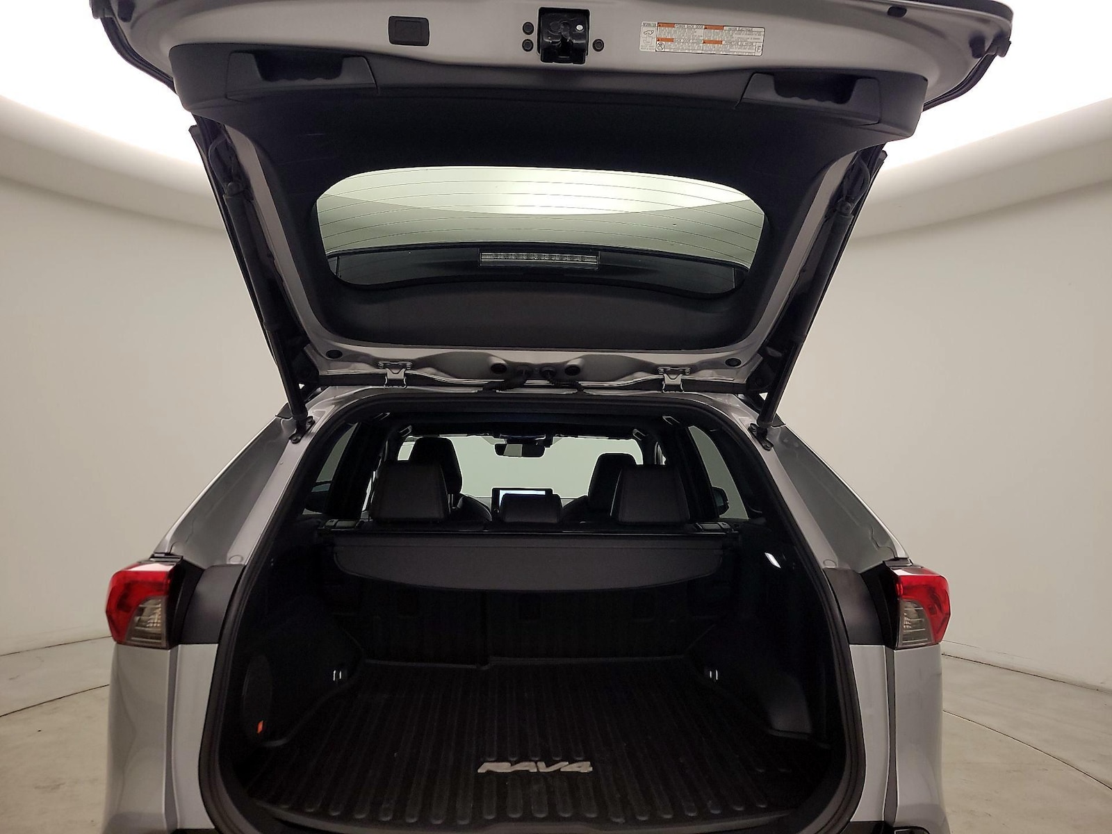 2023 Toyota RAV4 XSE - Photo 23
