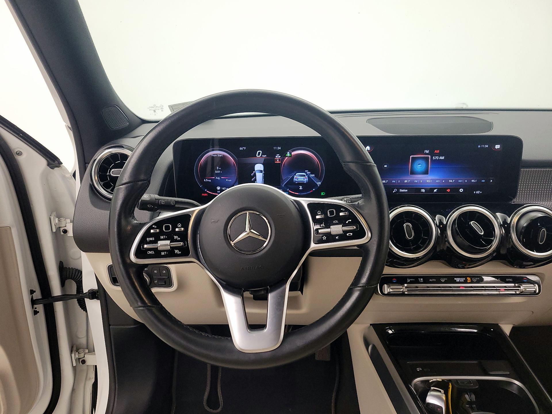 Thumbnail: 2023 Mercedes-Benz GLB - 10