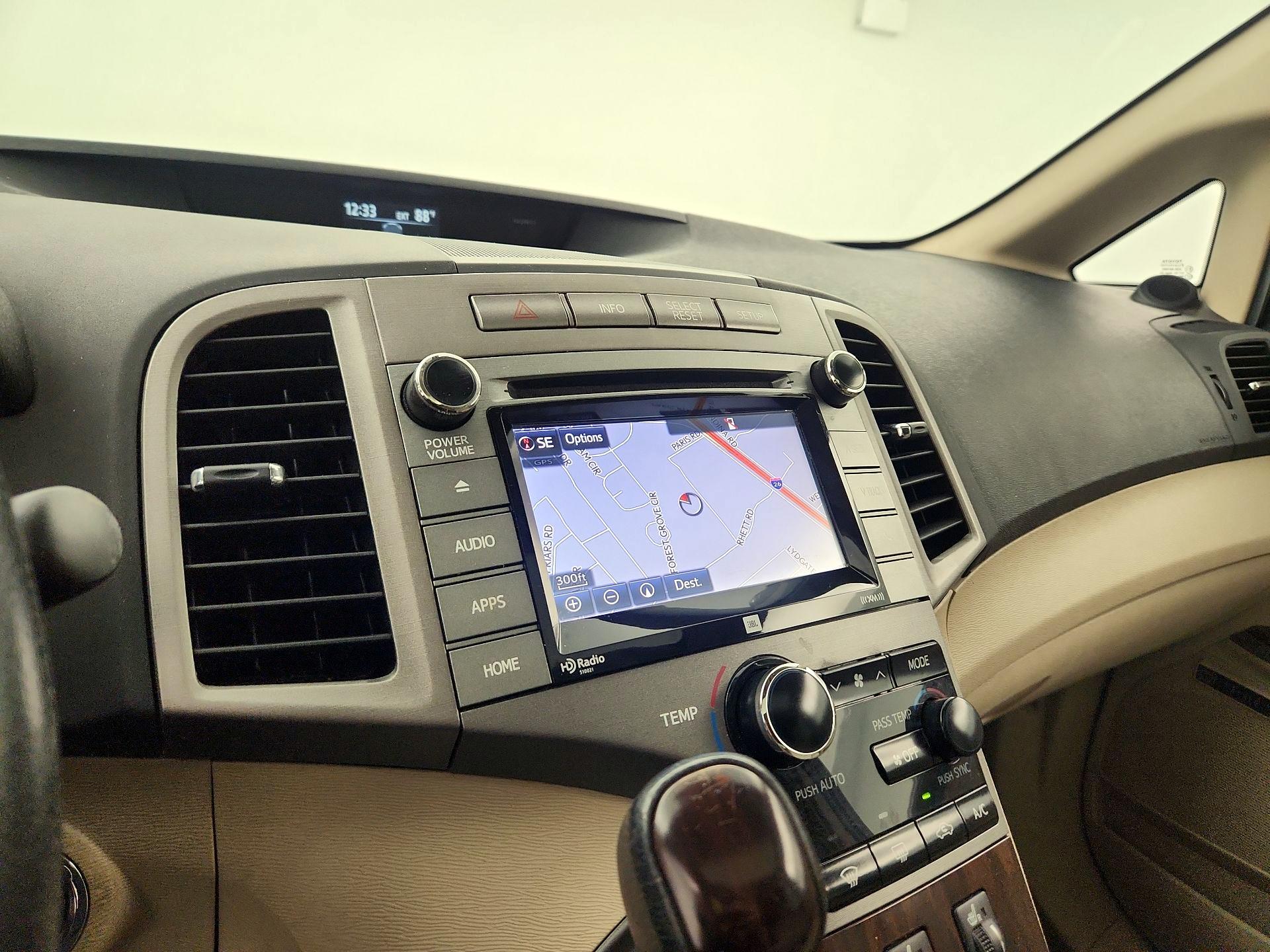 Thumbnail: 2015 Toyota Venza - 12