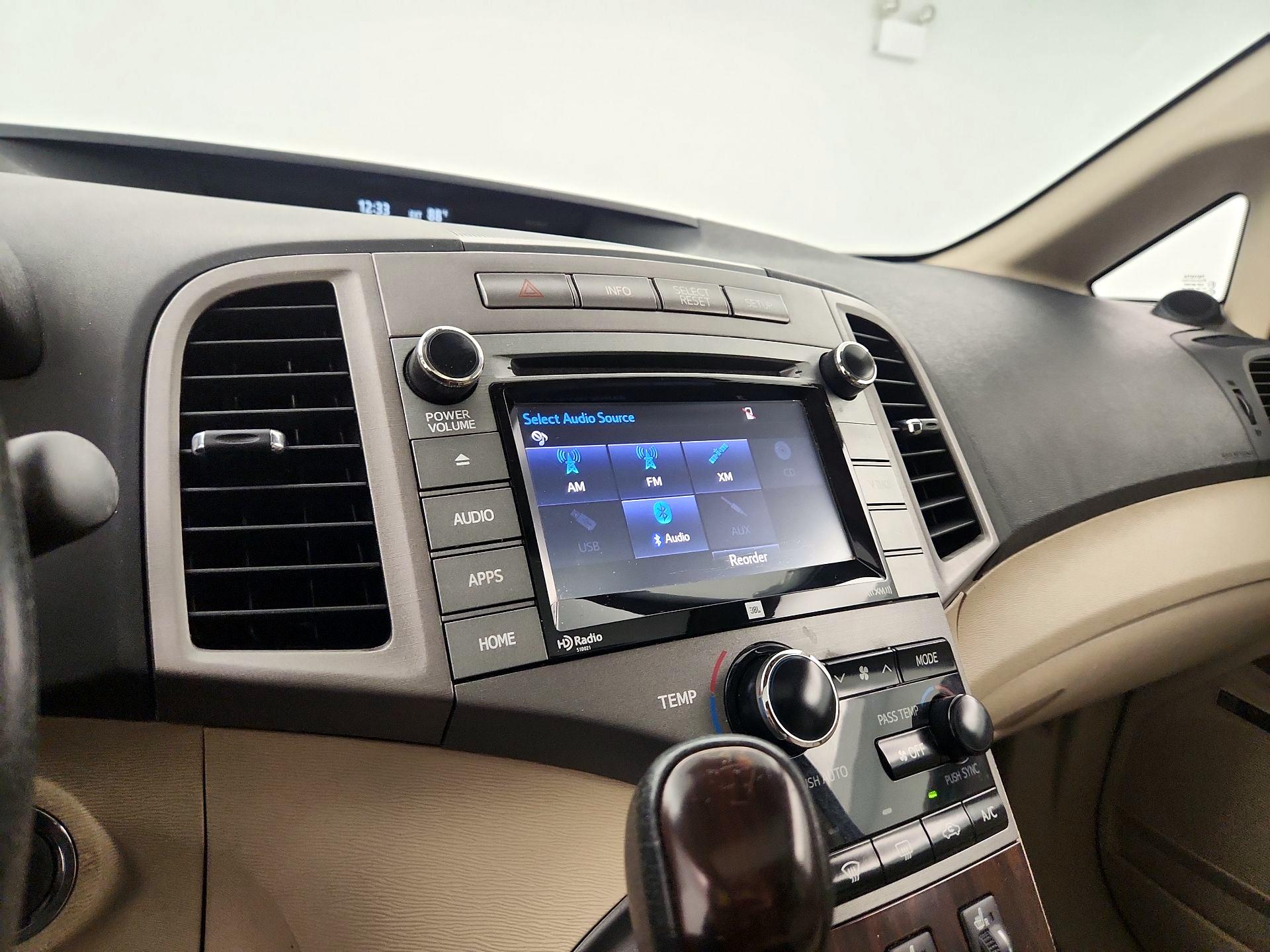 Thumbnail: 2015 Toyota Venza - 14