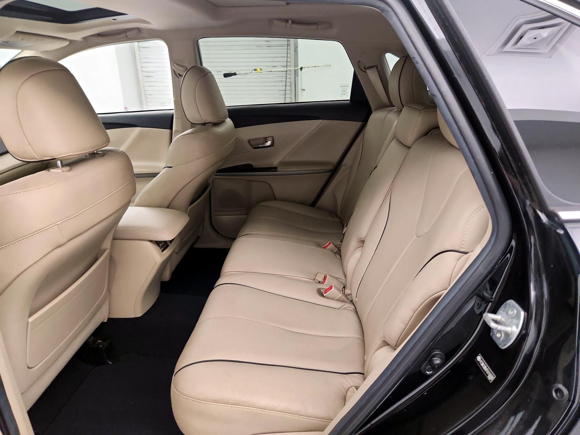 Thumbnail: 2015 Toyota Venza - 19