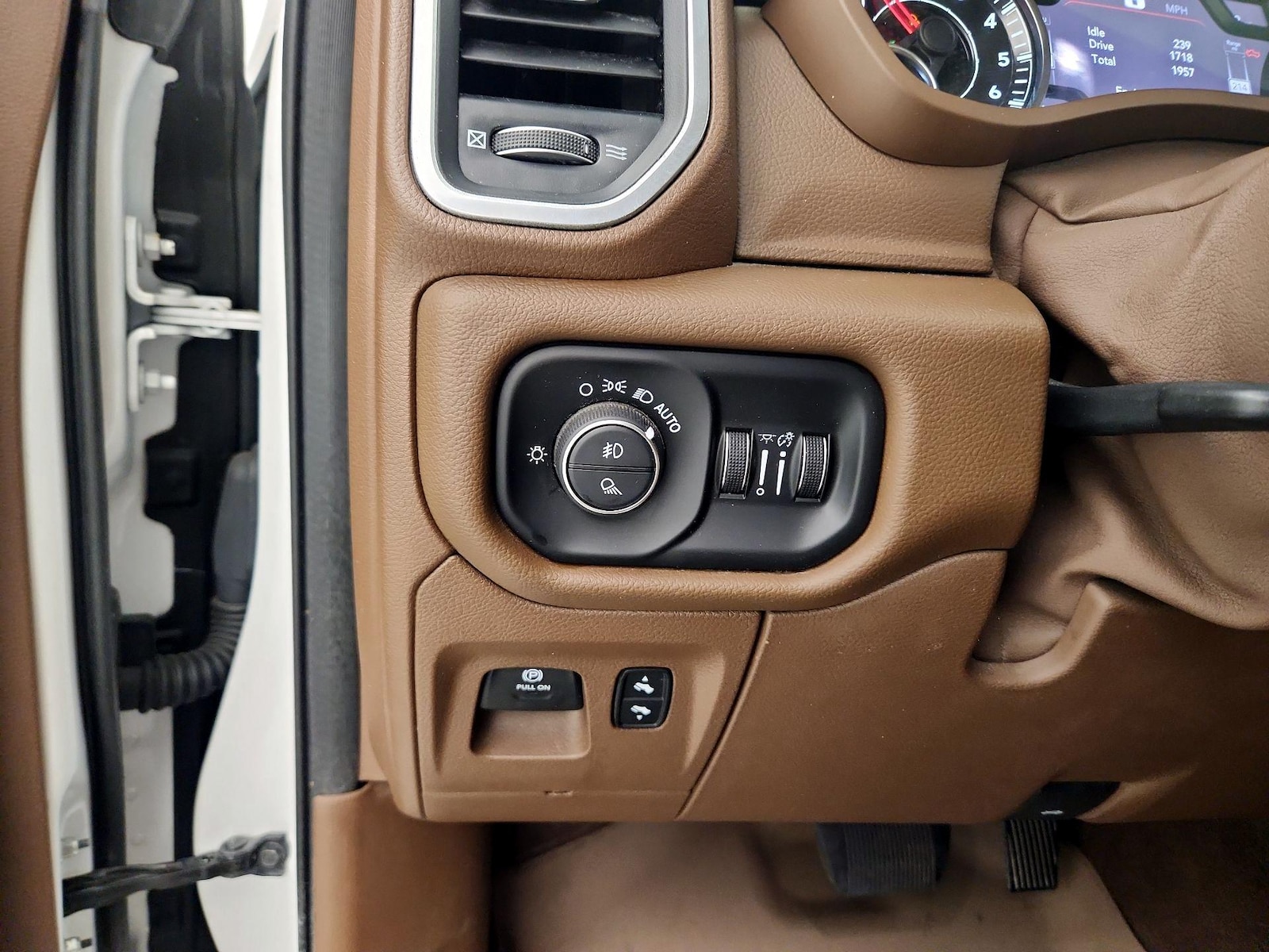 2020 RAM Ram 1500 Pickup Laramie - Photo 14