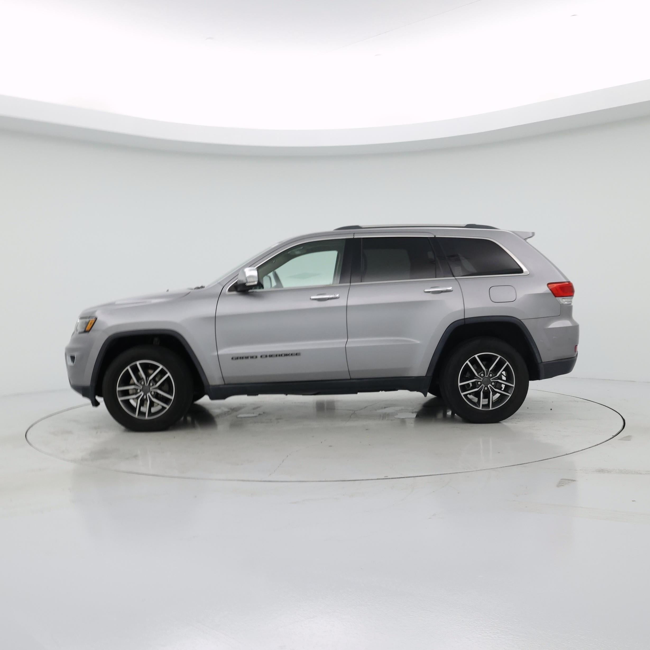 Thumbnail: 2019 Jeep Grand Cherokee - 3