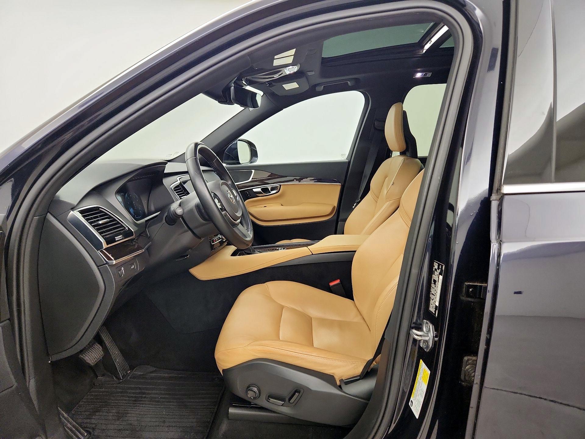 Thumbnail: 2017 Volvo XC90 - 11