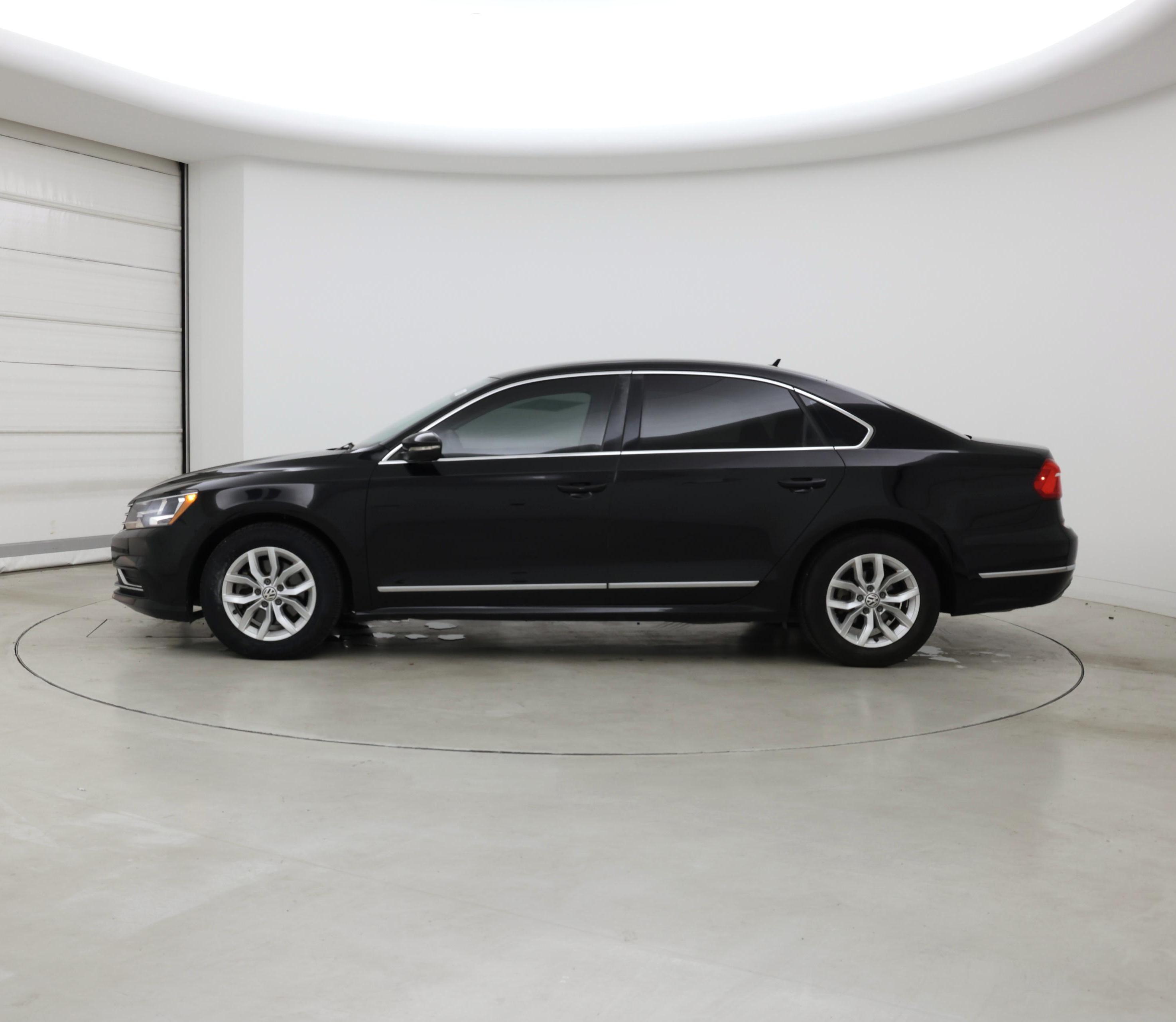 Thumbnail: 2016 Volkswagen Passat - 3