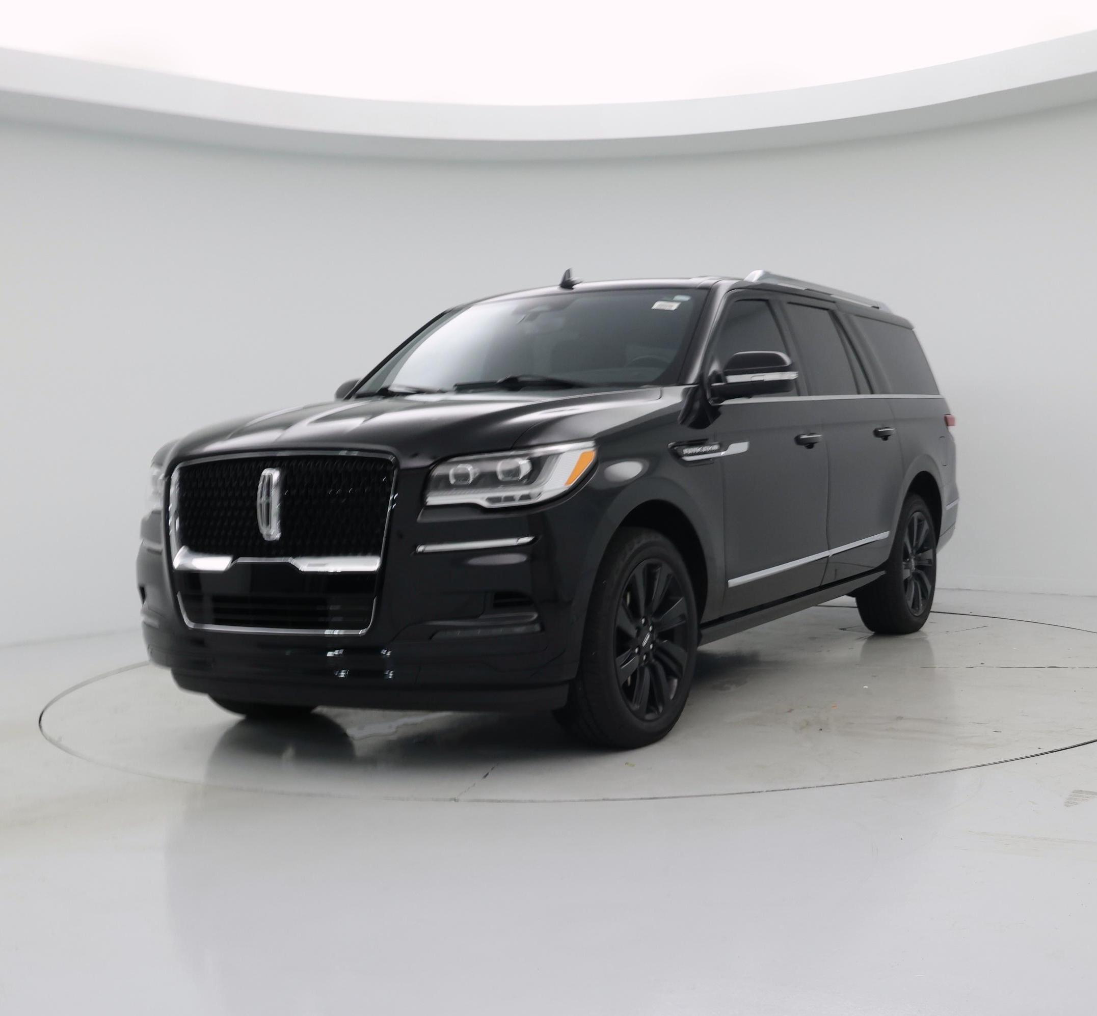 Thumbnail: 2022 Lincoln Navigator L - 4