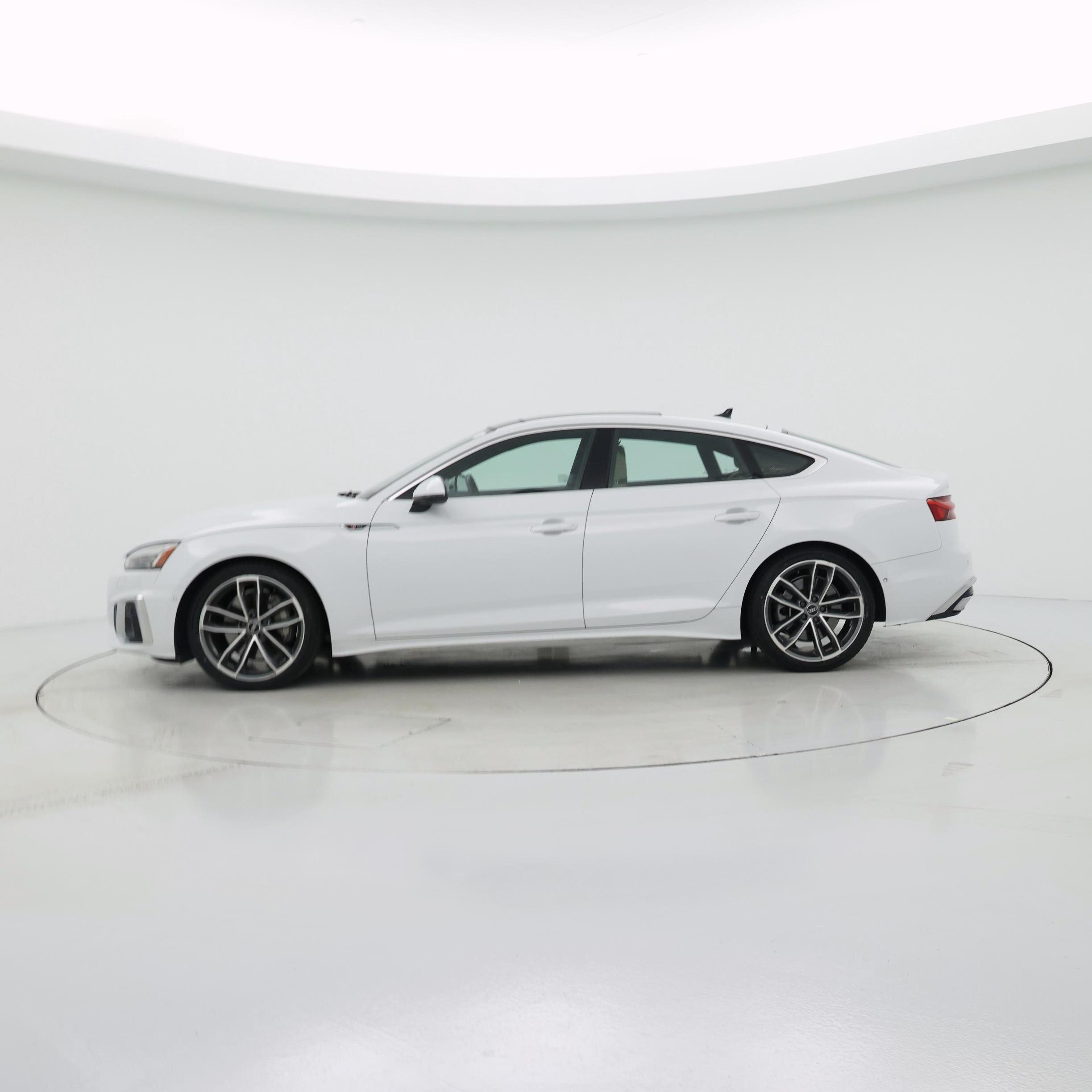 Thumbnail: 2021 Audi A5 - 3