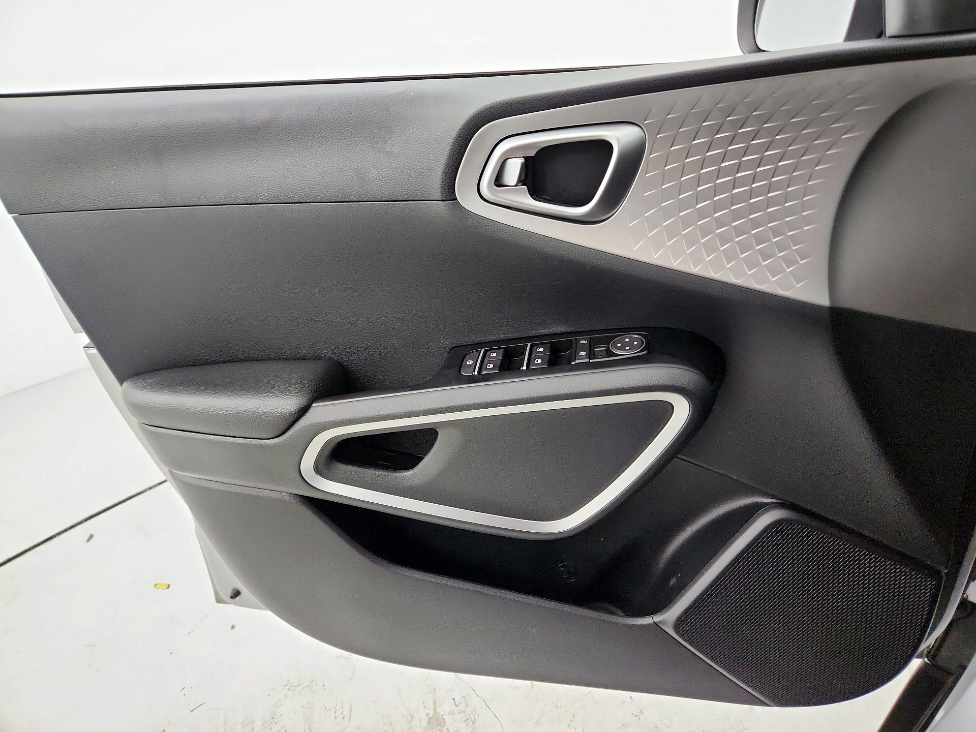 Thumbnail: 2020 Kia Soul - 12