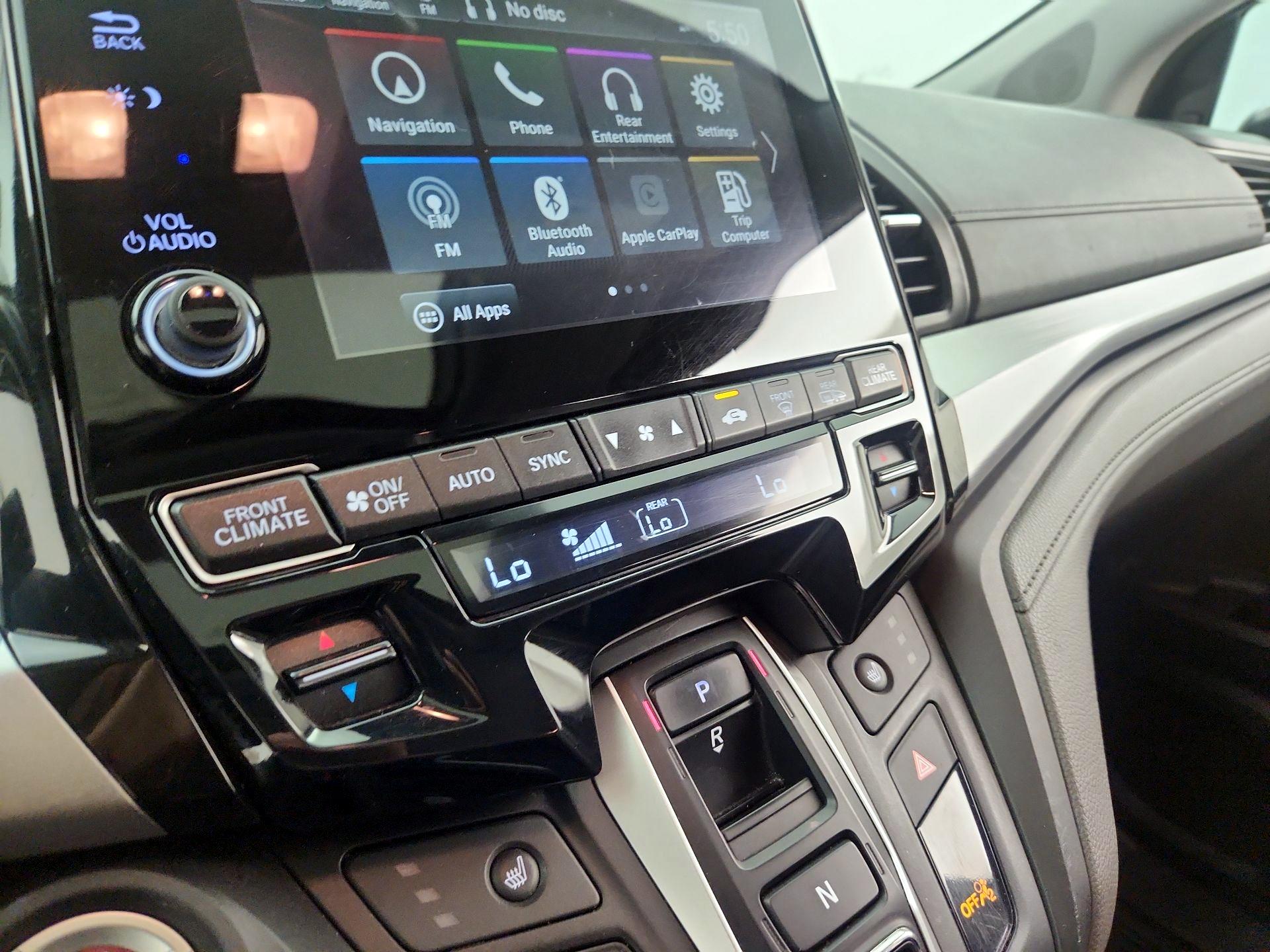 Thumbnail: 2018 Honda Odyssey - 17