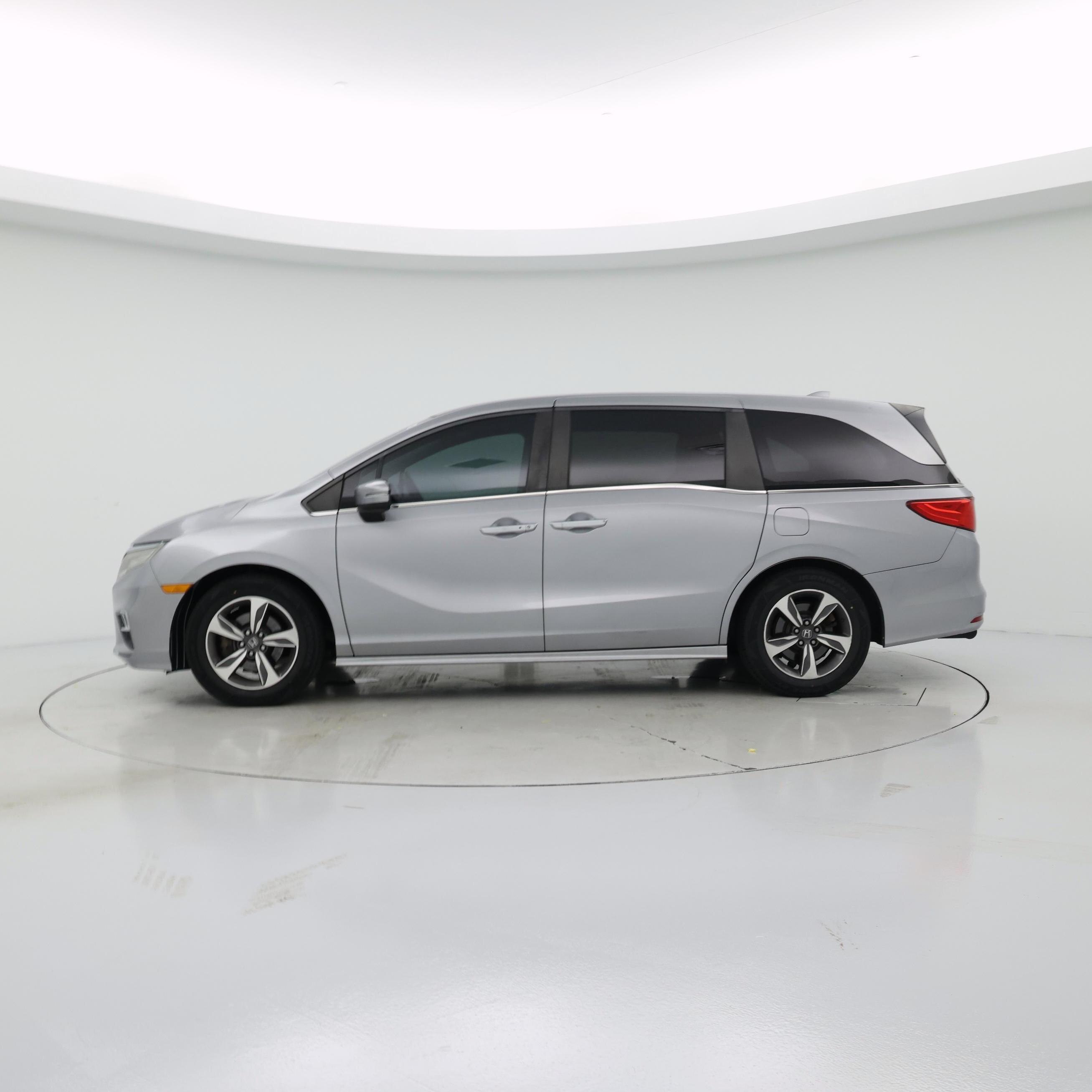 Thumbnail: 2018 Honda Odyssey - 3