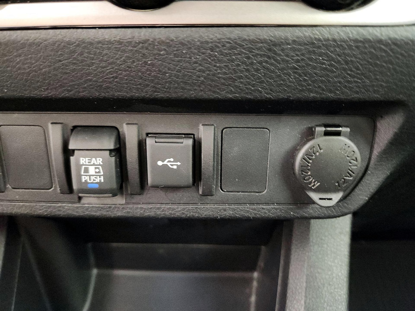2023 Toyota Tacoma SR5 - Photo 19
