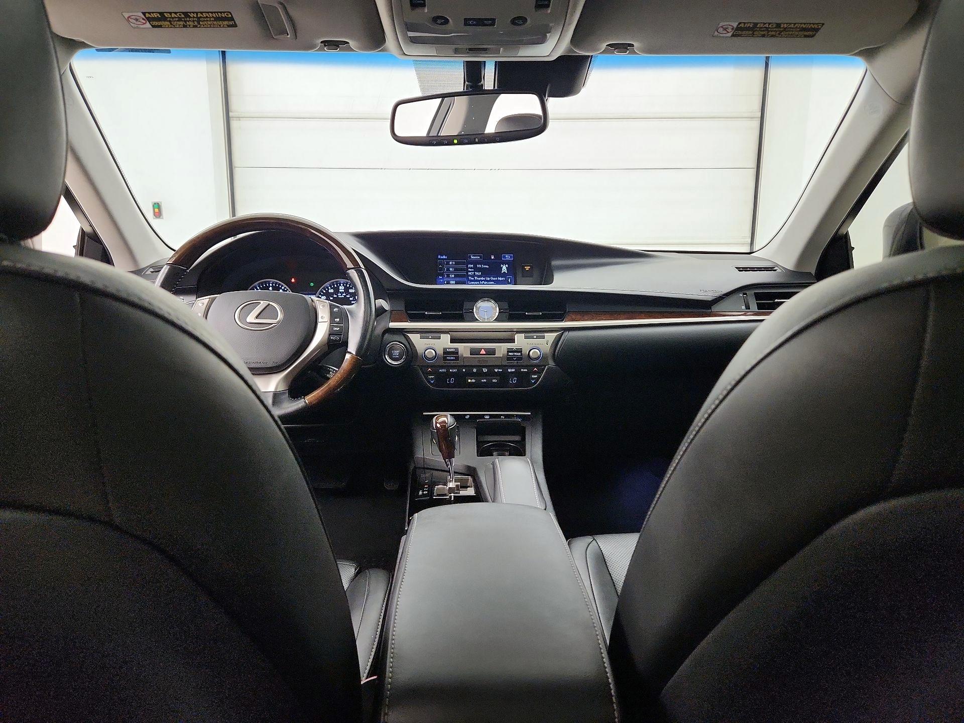 Thumbnail: 2015 Lexus ES - 9