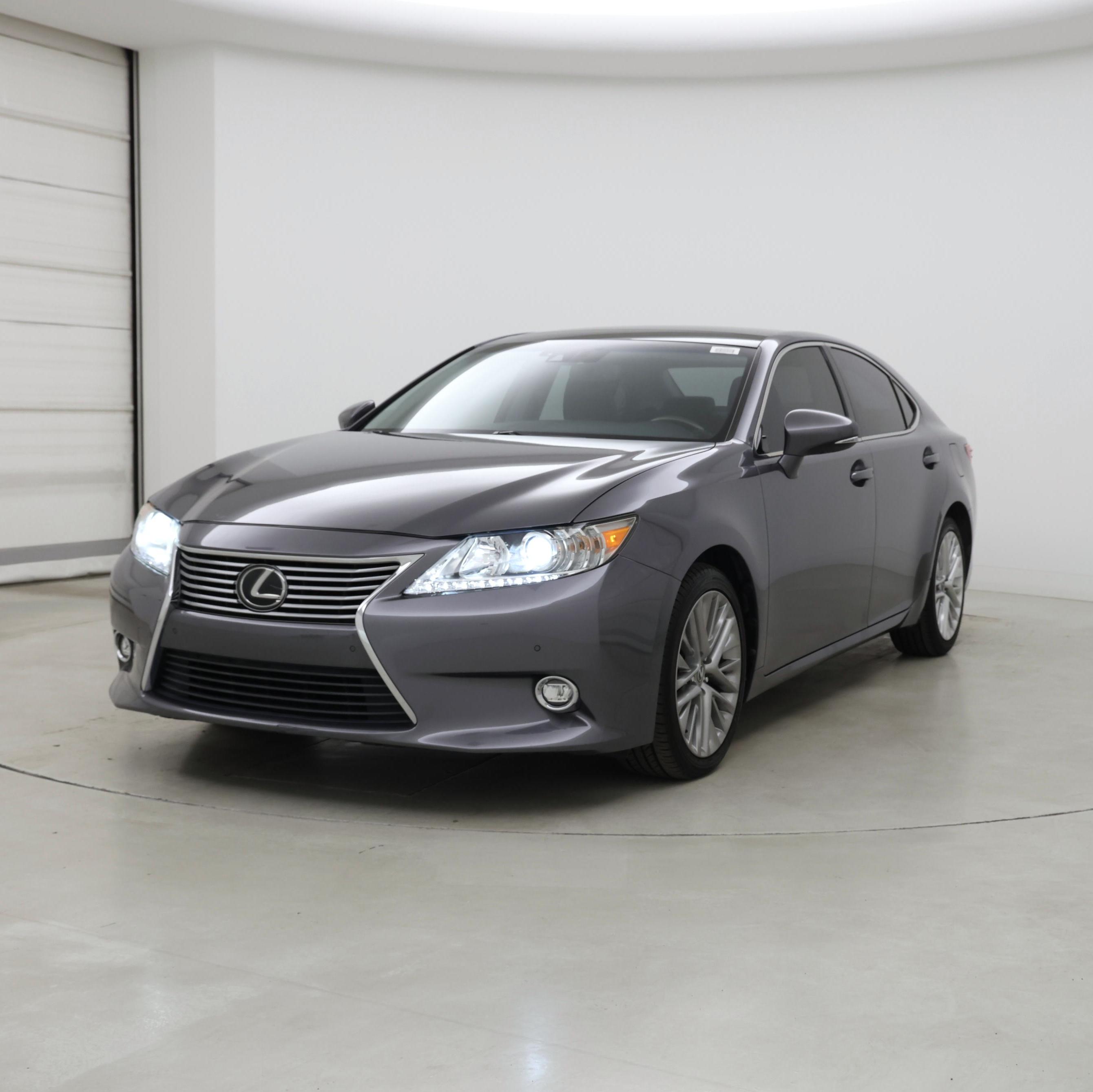 Thumbnail: 2015 Lexus ES - 4