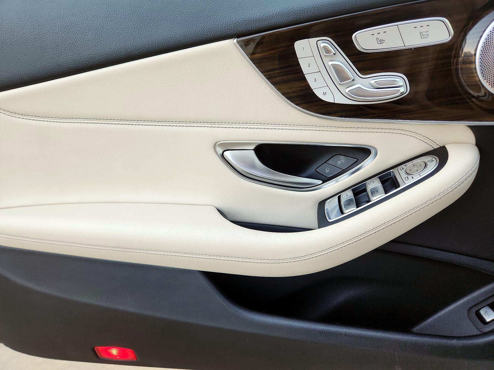 Thumbnail: 2020 Mercedes-Benz C-Class - 12