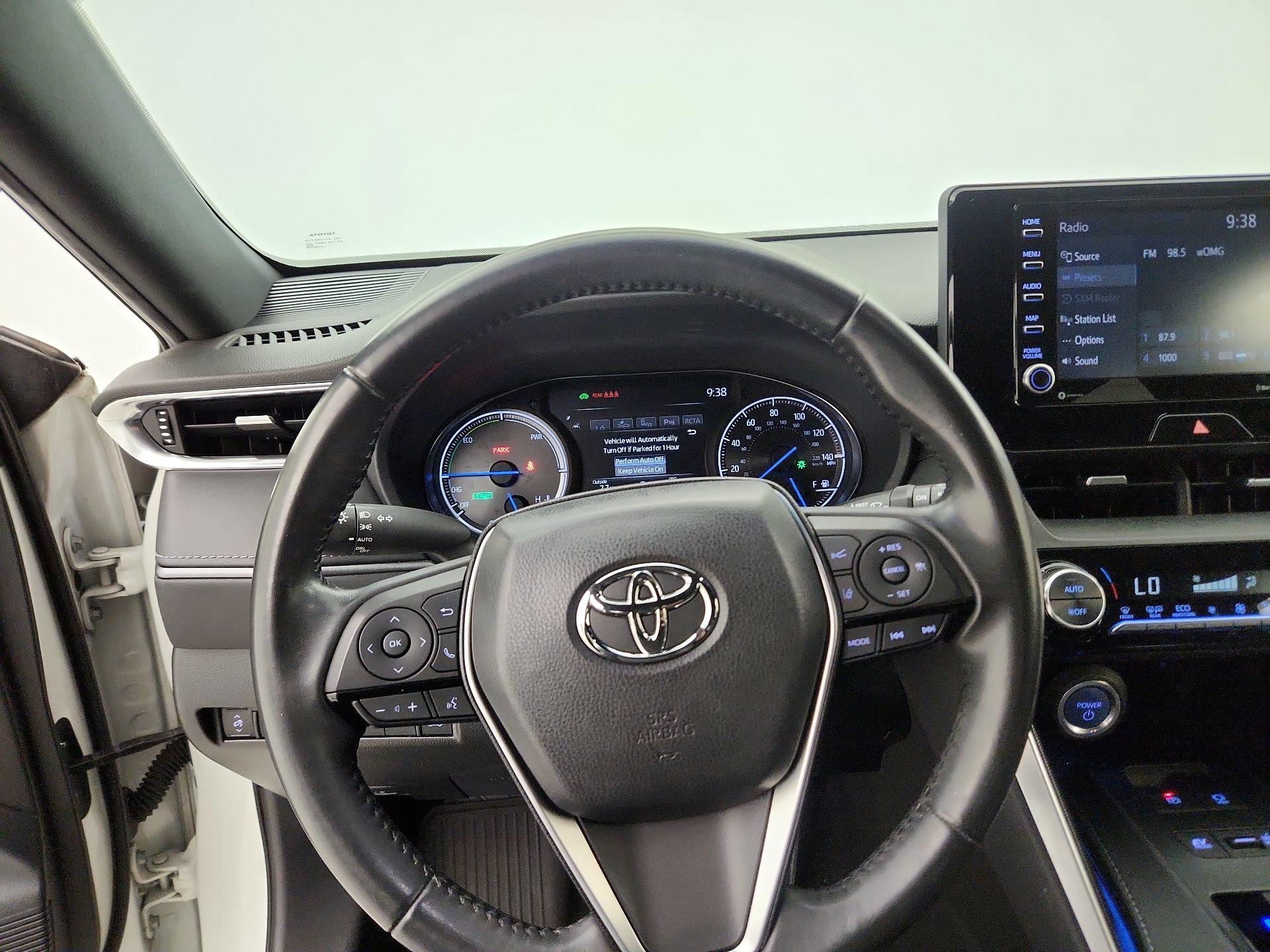 Thumbnail: 2022 Toyota Venza - 10
