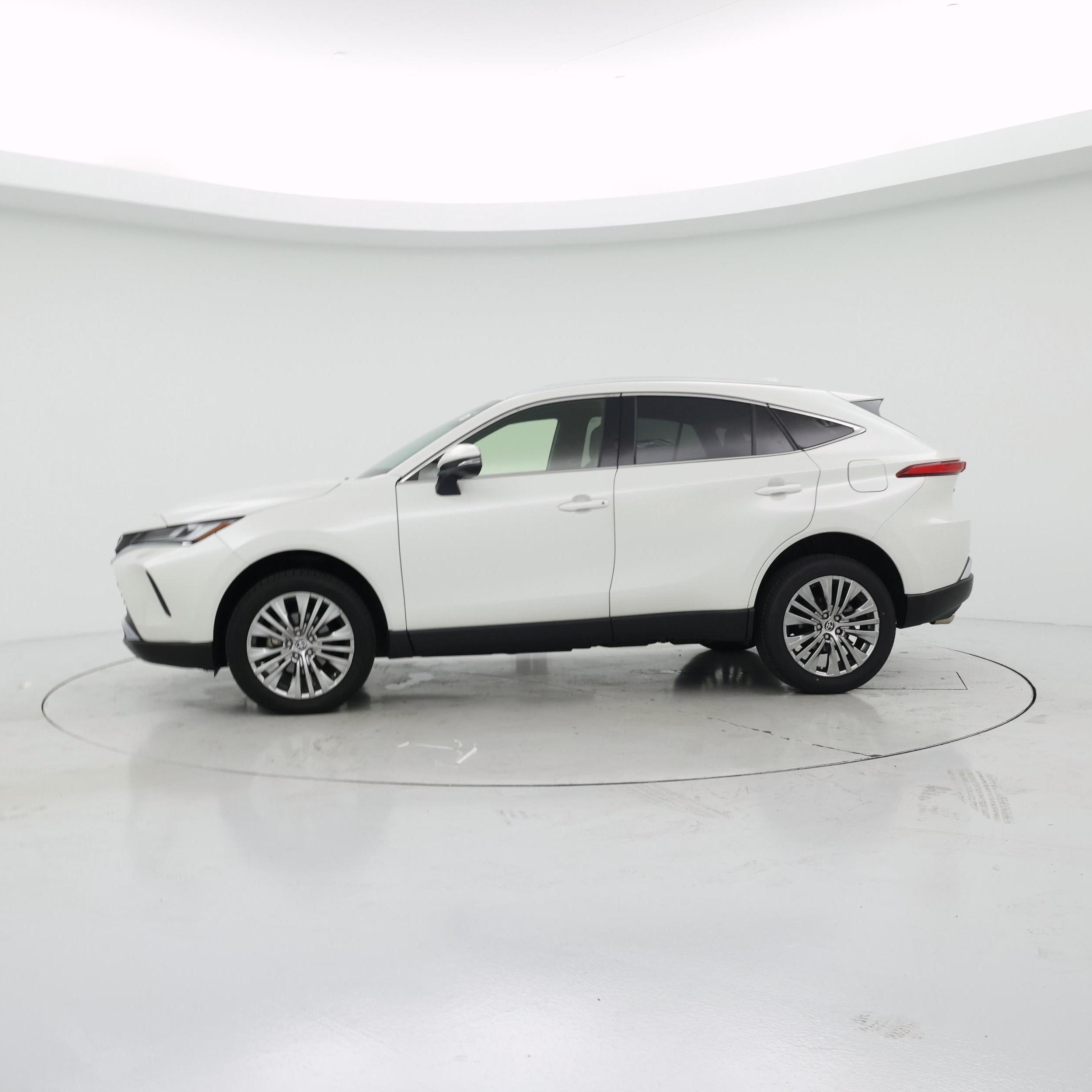 Thumbnail: 2022 Toyota Venza - 3