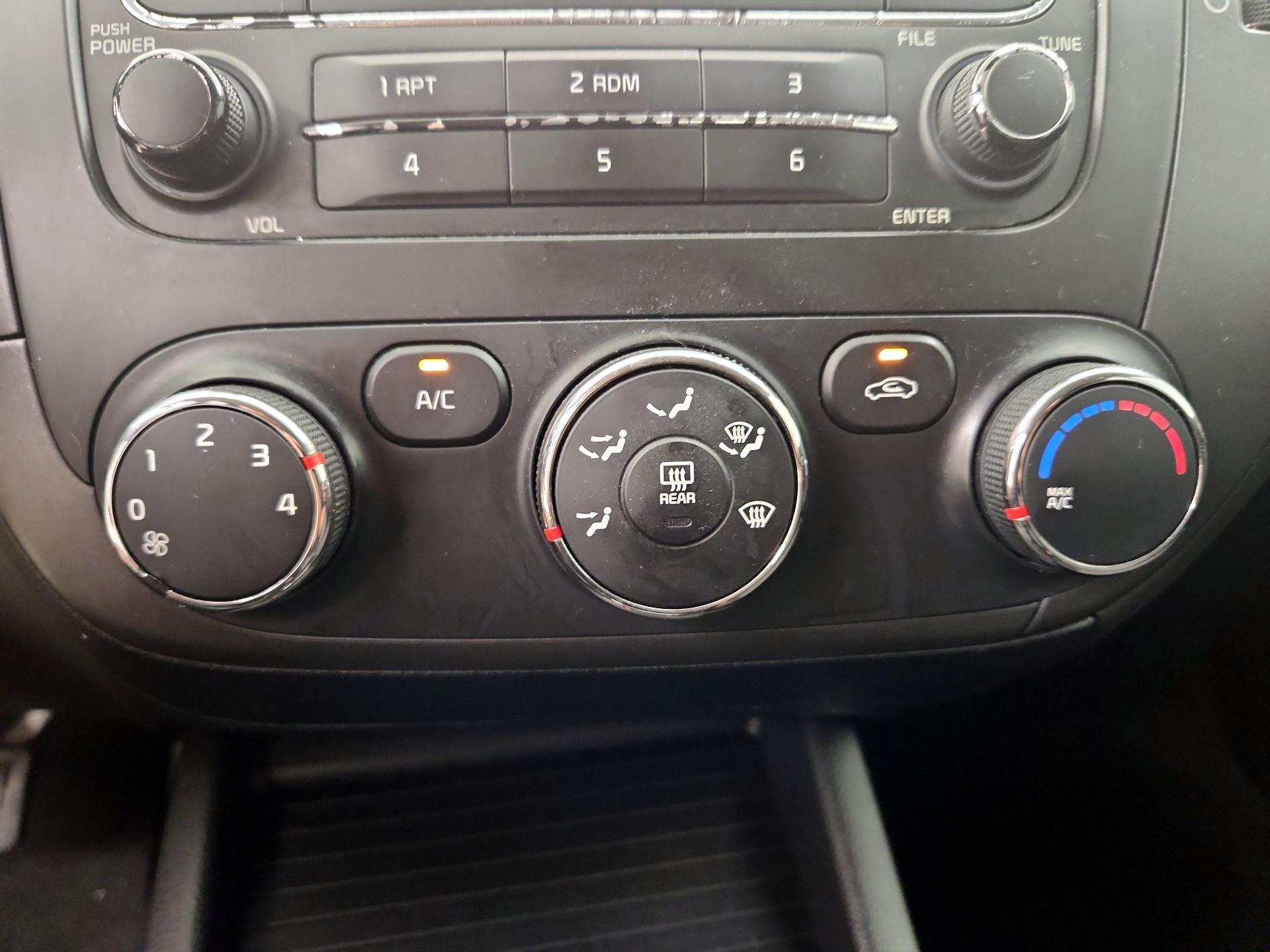 Thumbnail: 2016 Kia Forte - 15