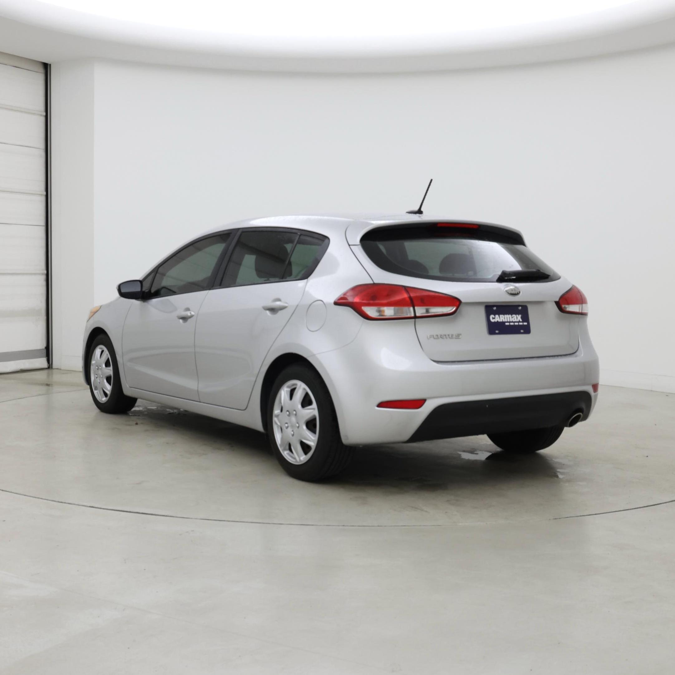 Thumbnail: 2016 Kia Forte - 2
