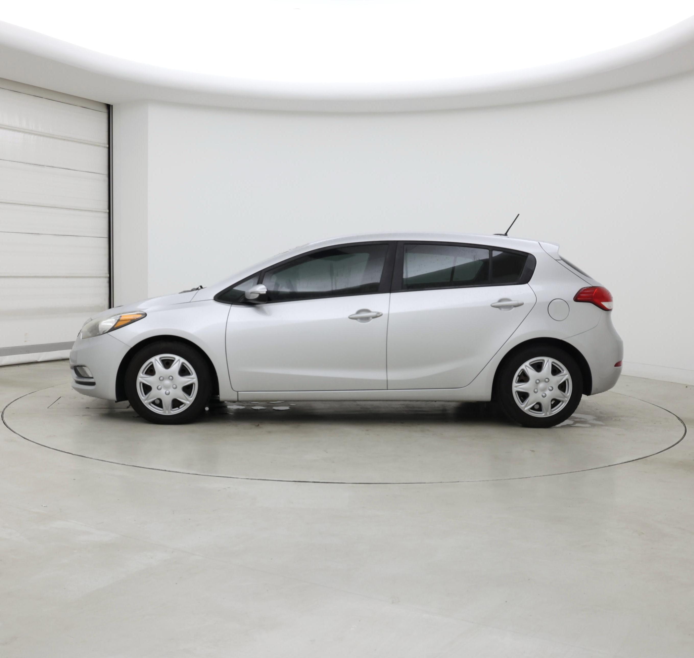 Thumbnail: 2016 Kia Forte - 3