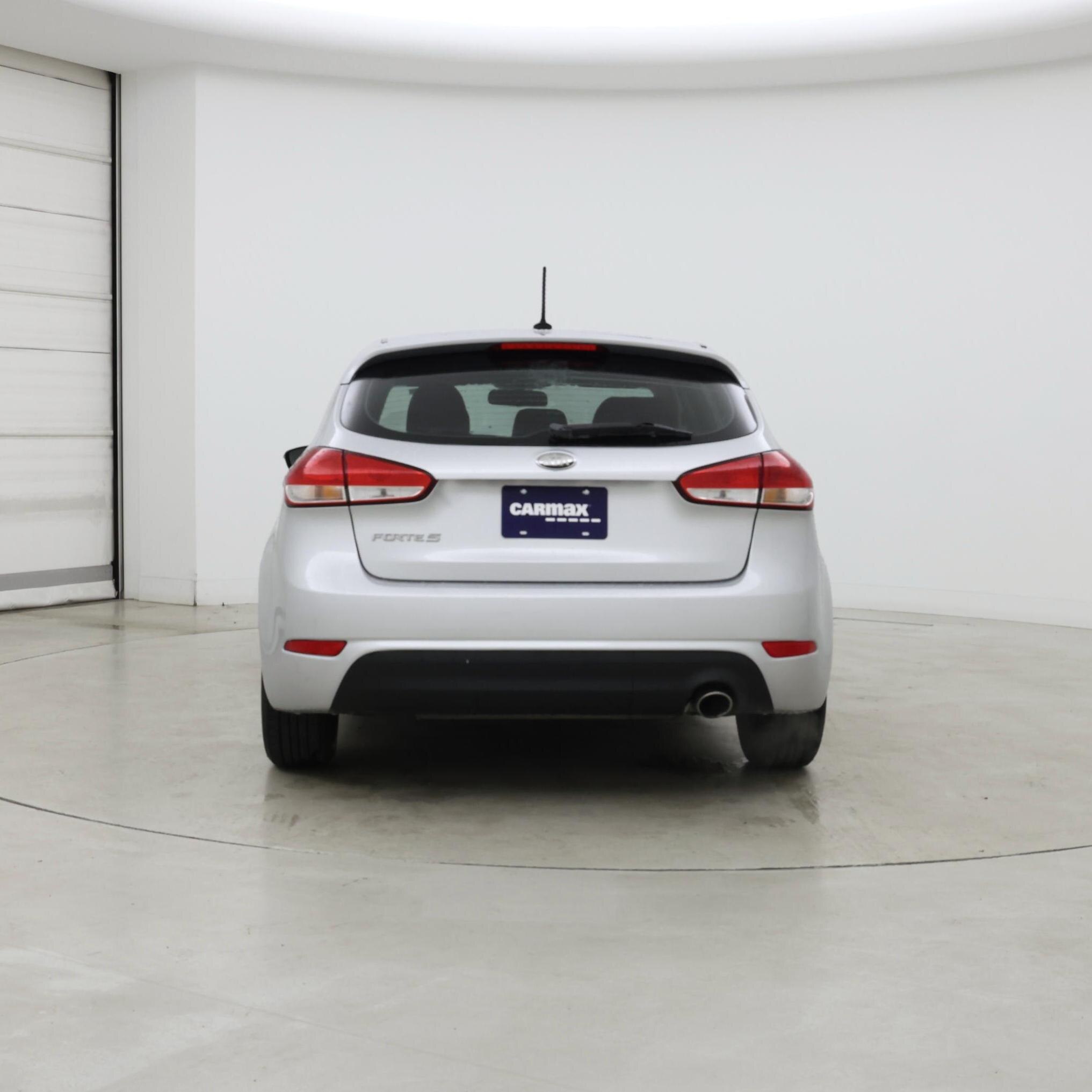 Thumbnail: 2016 Kia Forte - 6