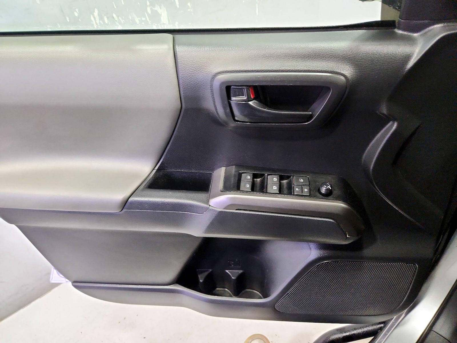 2023 Toyota Tacoma SR5 - Photo 13