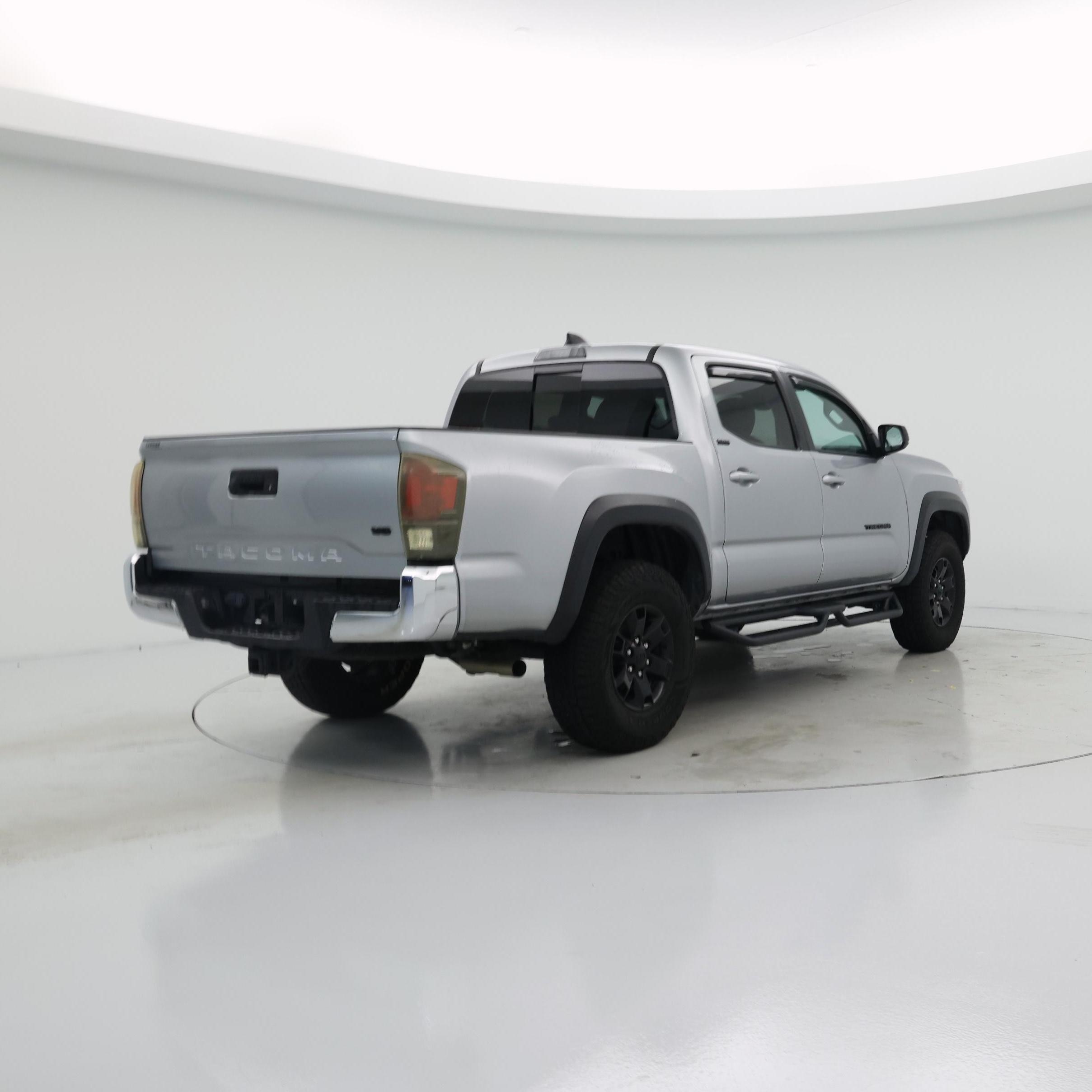 Thumbnail: 2023 Toyota Tacoma - 8