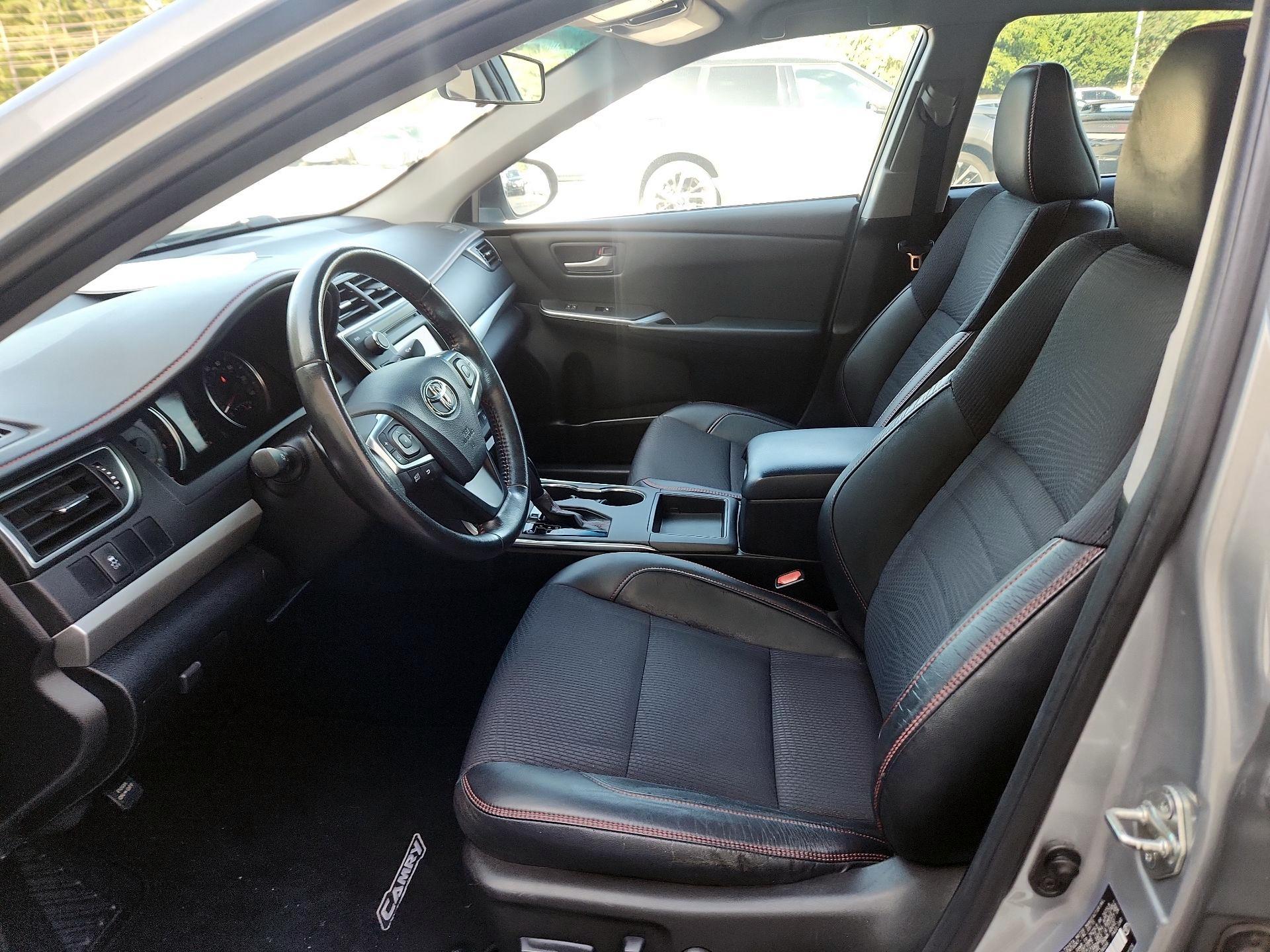 Thumbnail: 2016 Toyota Camry - 9