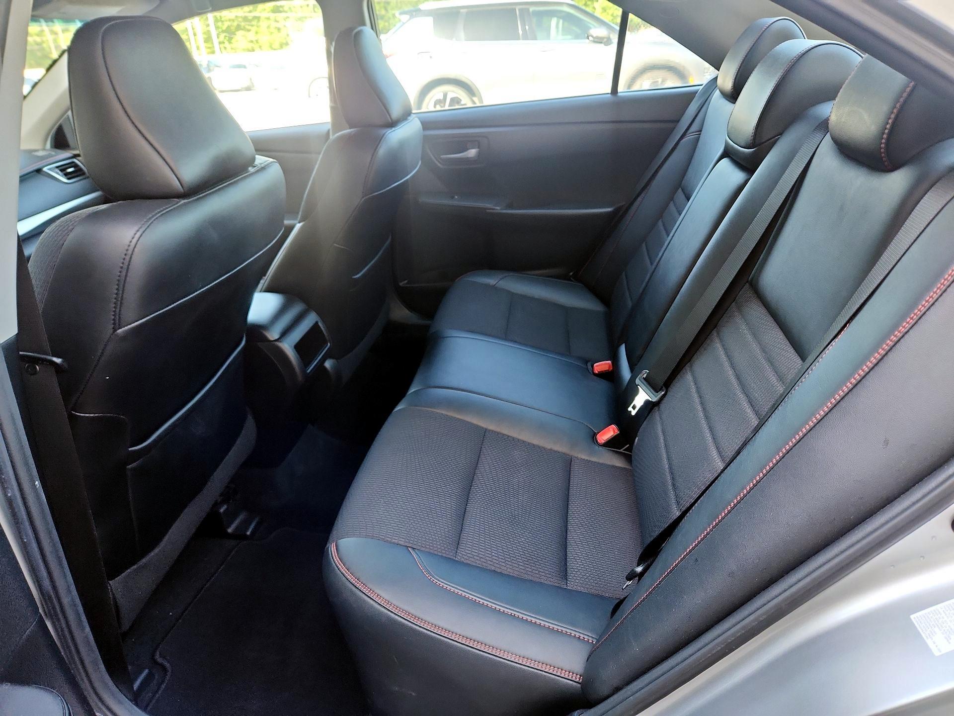 Thumbnail: 2016 Toyota Camry - 17
