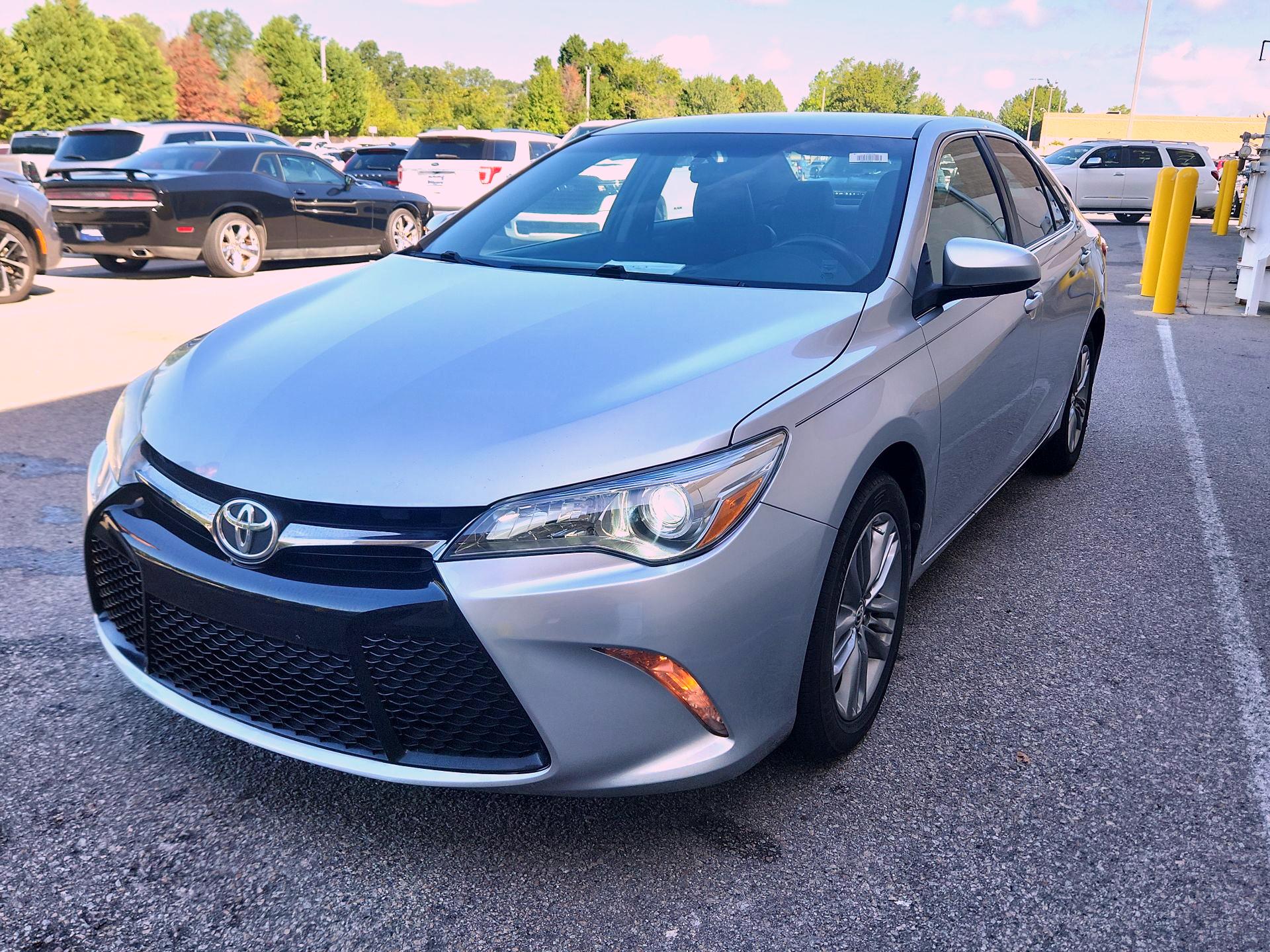 Thumbnail: 2016 Toyota Camry - 3