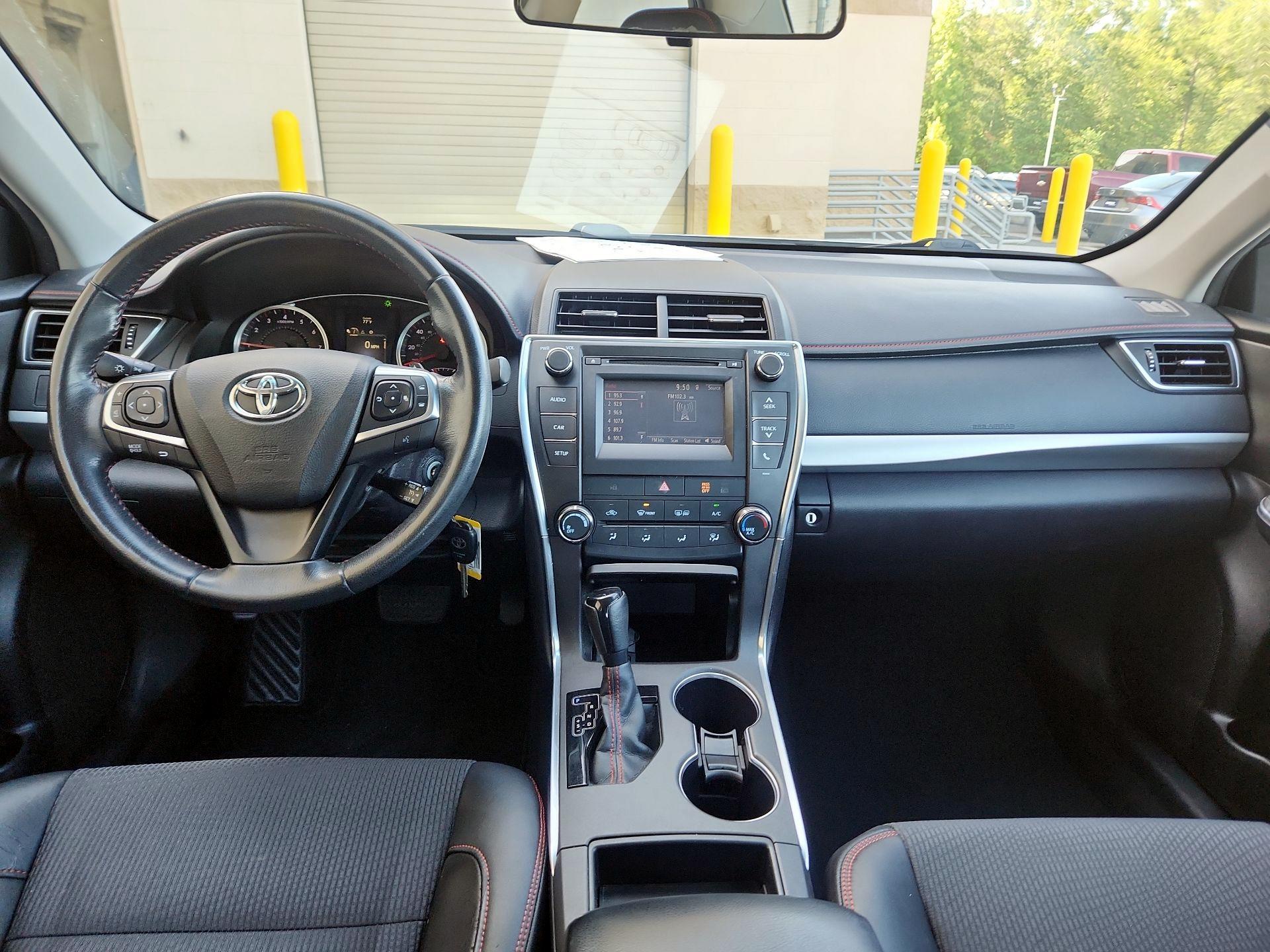 Thumbnail: 2016 Toyota Camry - 8
