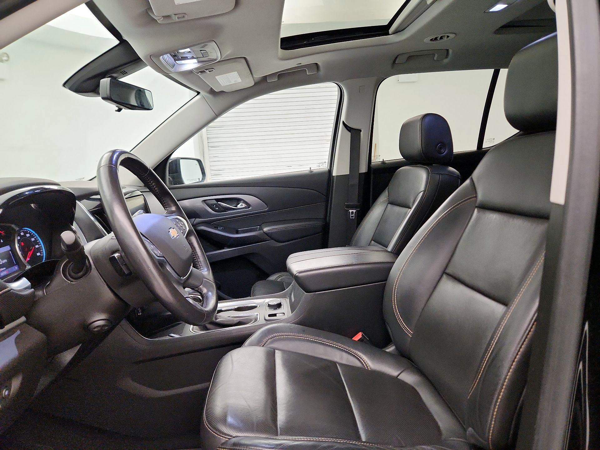 Thumbnail: 2021 Chevrolet Traverse - 11