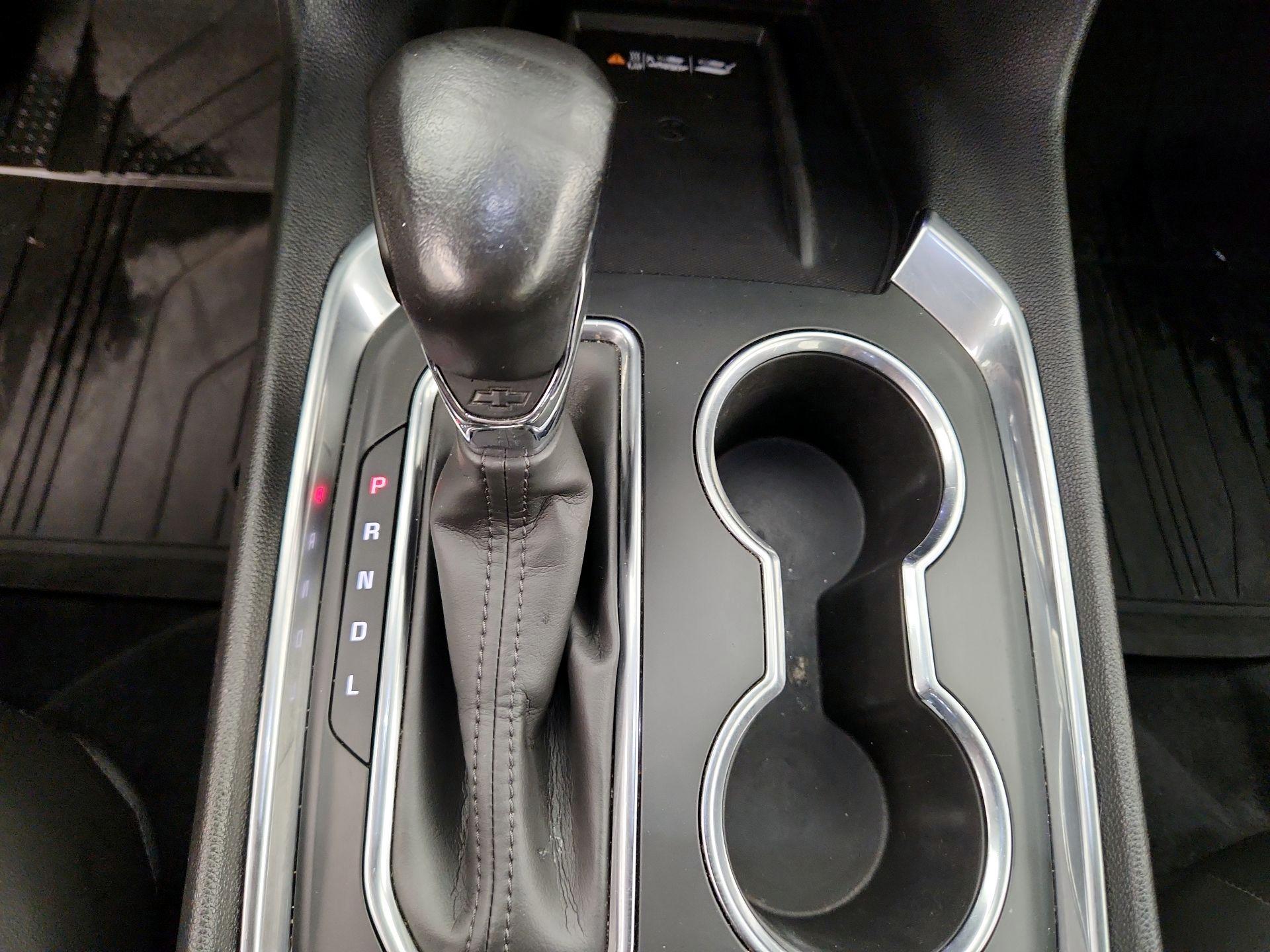 Thumbnail: 2021 Chevrolet Traverse - 17