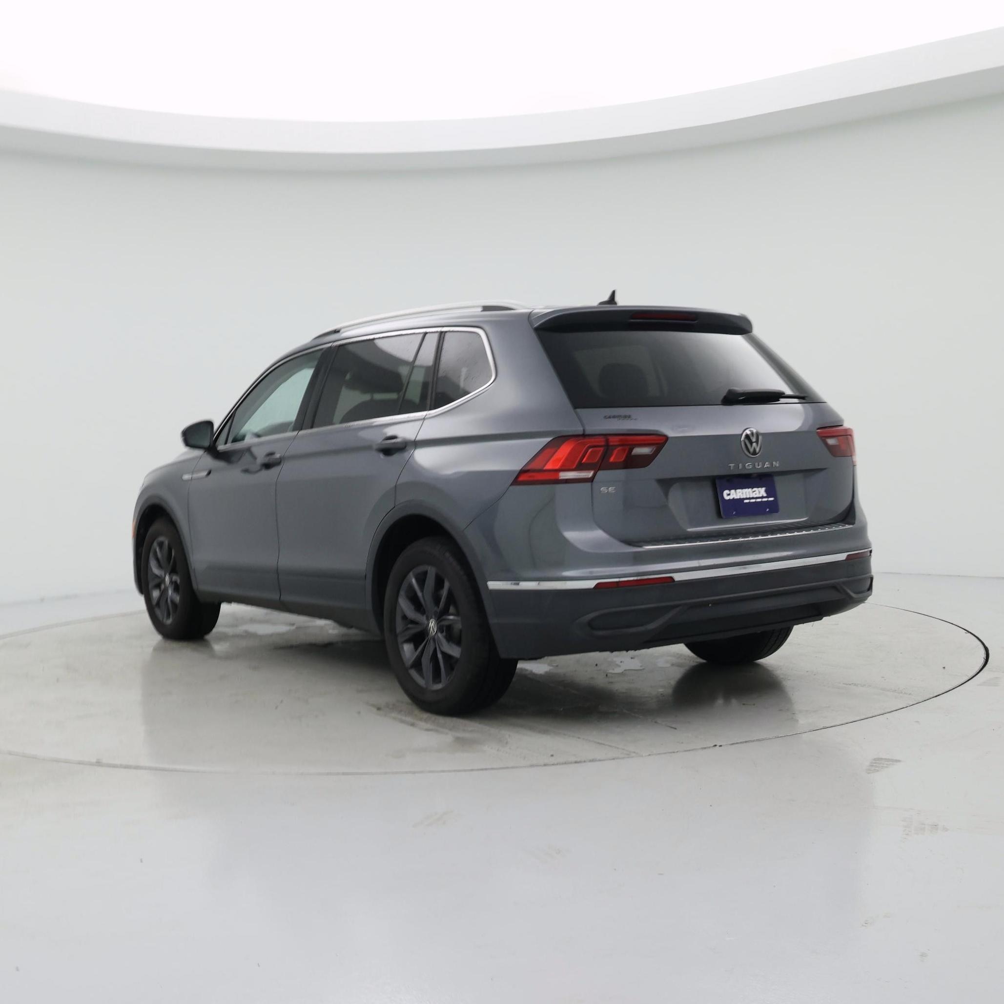 Thumbnail: 2022 Volkswagen Tiguan - 2
