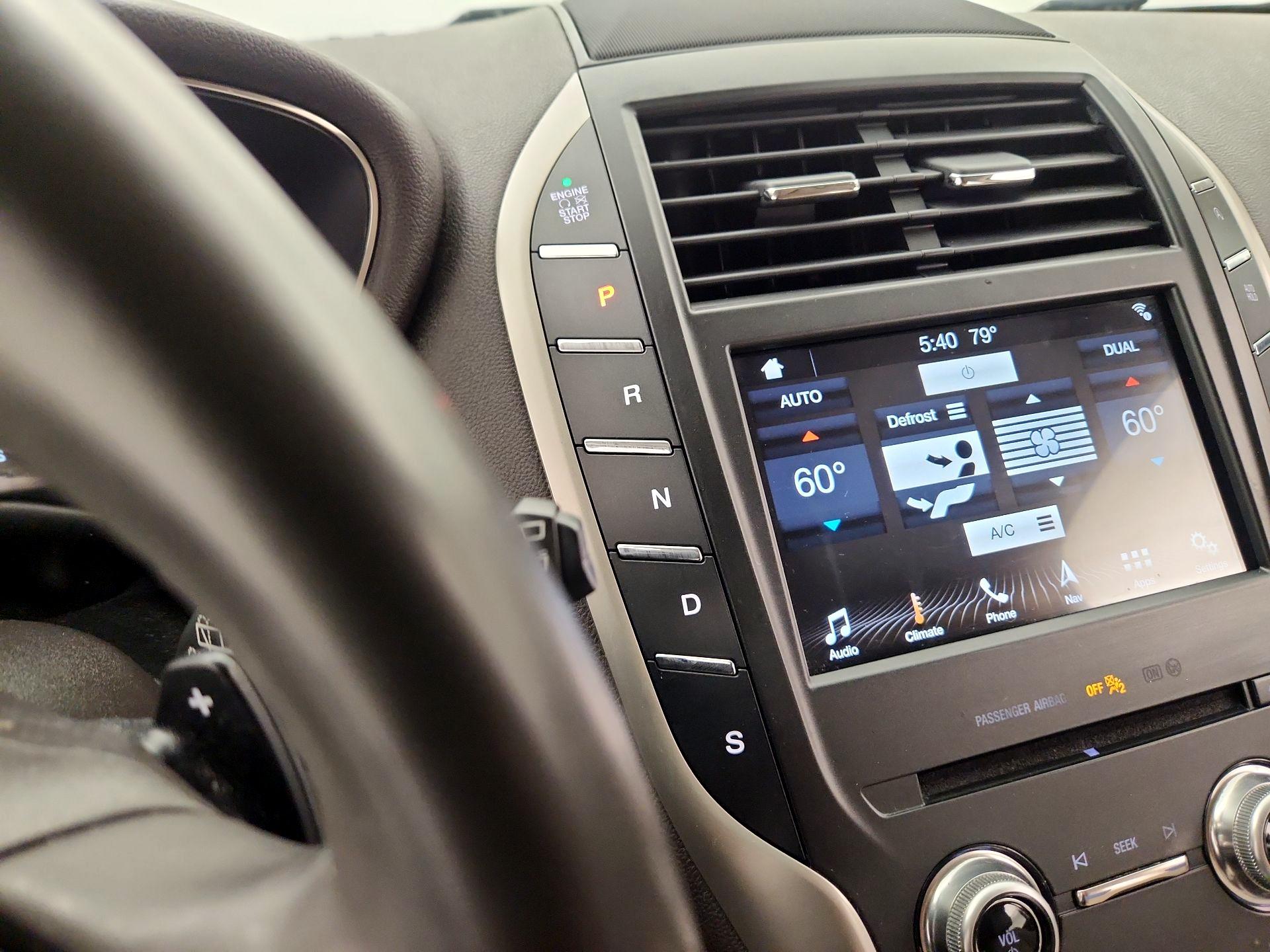 Thumbnail: 2017 Lincoln MKC - 18