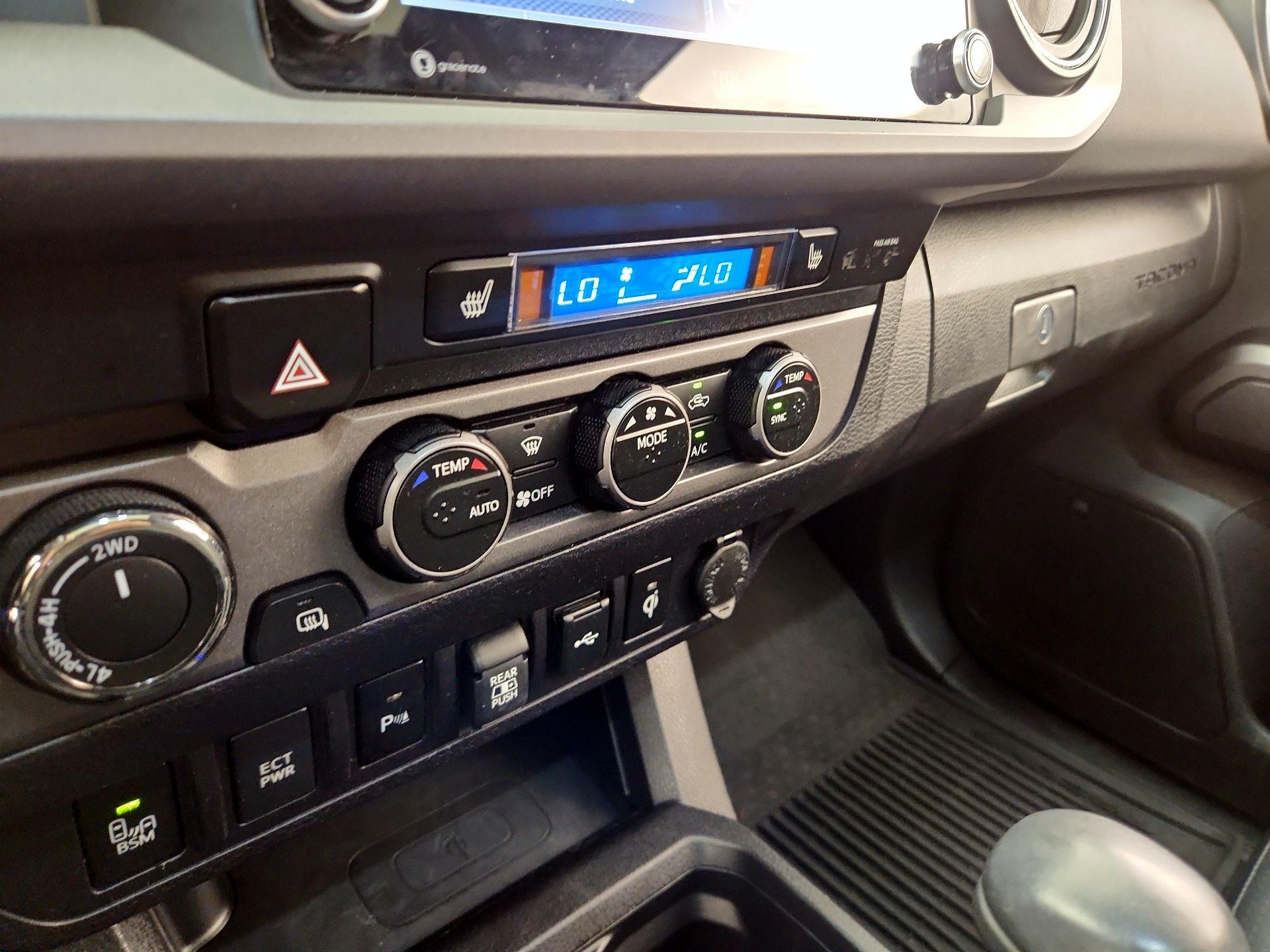 Thumbnail: 2022 Toyota Tacoma - 17